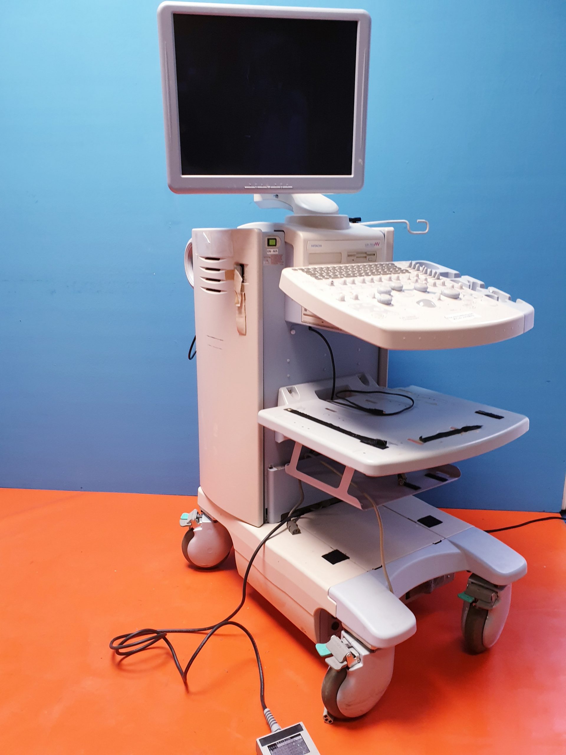 Hitachi EUB-7500 HV Ultraschallgerät — image 1 of 1