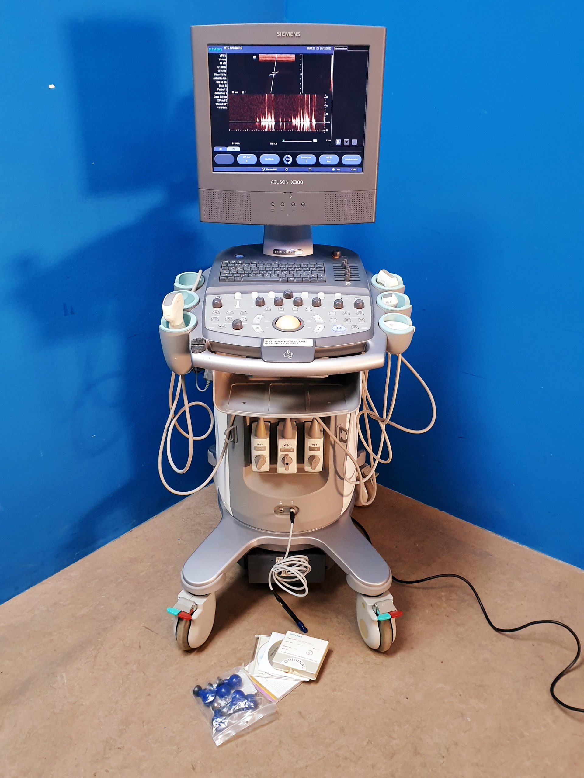 Siemens Acuson X300 // X 300 Premium Edition – Kardiomaschine — image 1 of 15