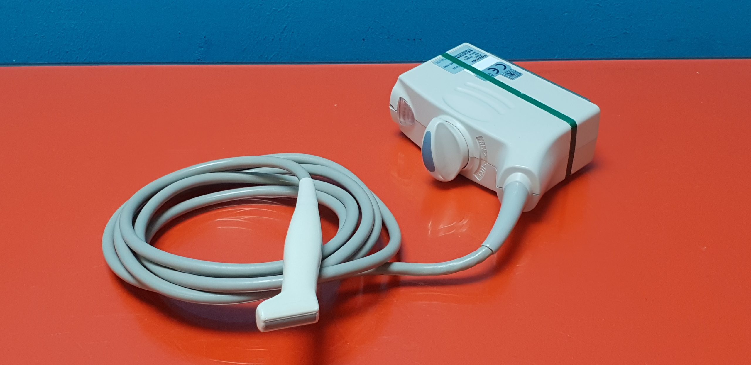 Toshiba PLT-1202S 12mhz Linear Transducer Ultrasound Probe — image 1 of 6