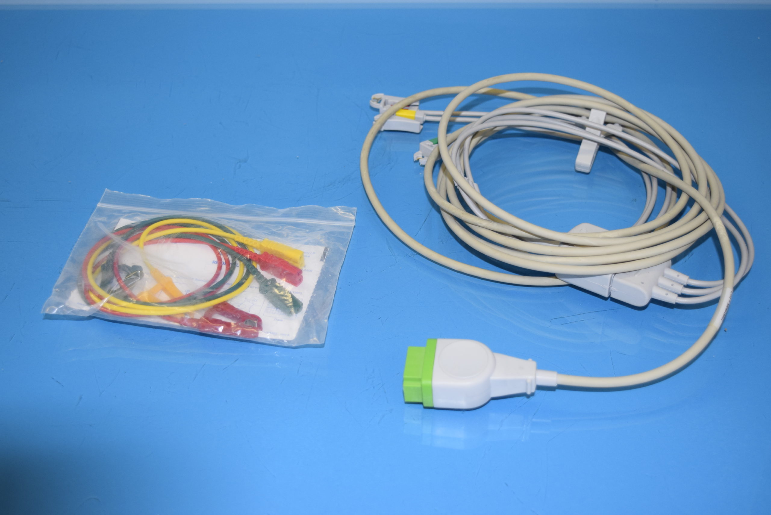 GE Logiq 5 Pro Farbdoppler Ultraschallgerät mit 3 Sonden Ultraschall Kardio — image 1 of 1