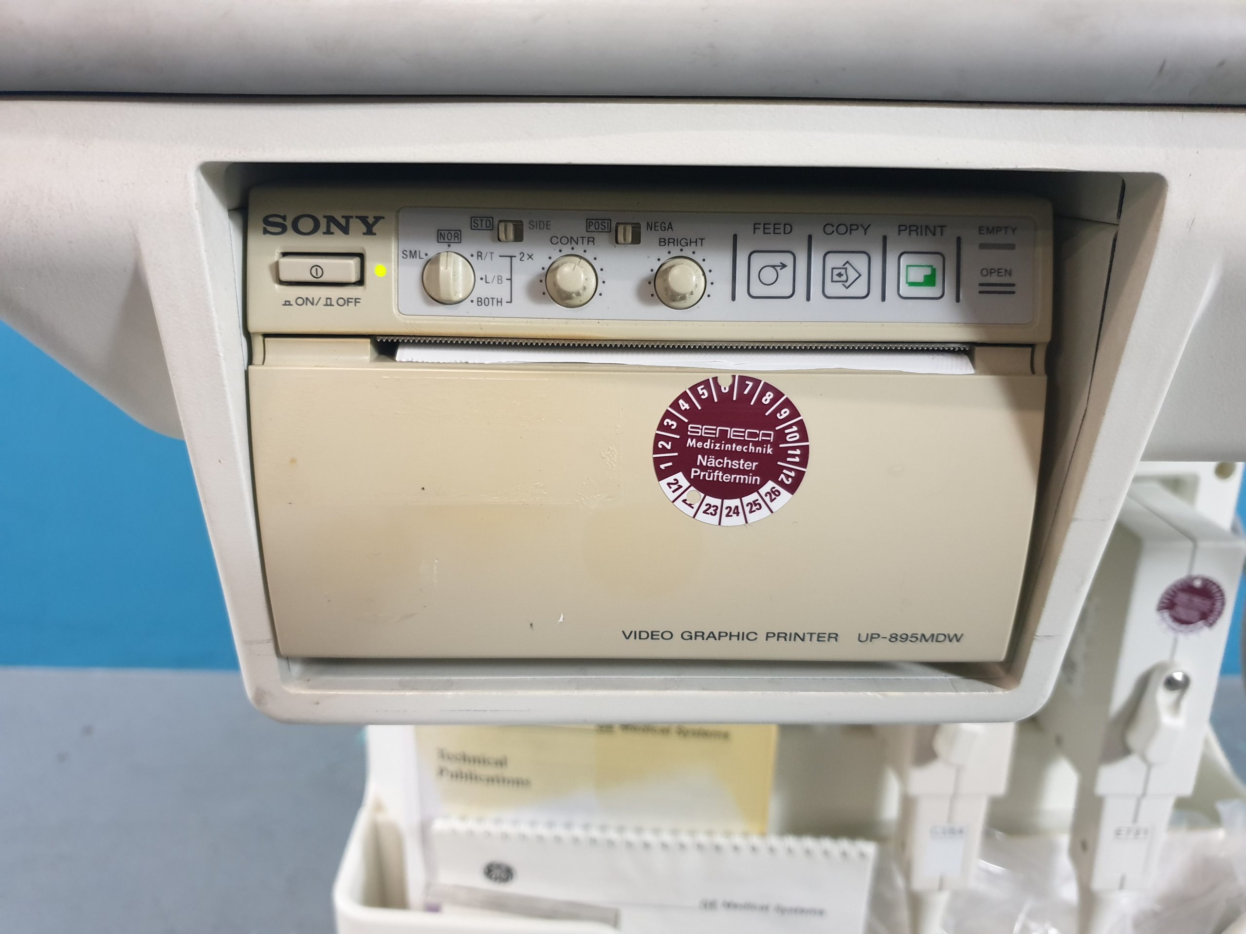 GE Logiq 400 Pro Farbdoppler mit Konvex und Endovaginal thumbnail 3
