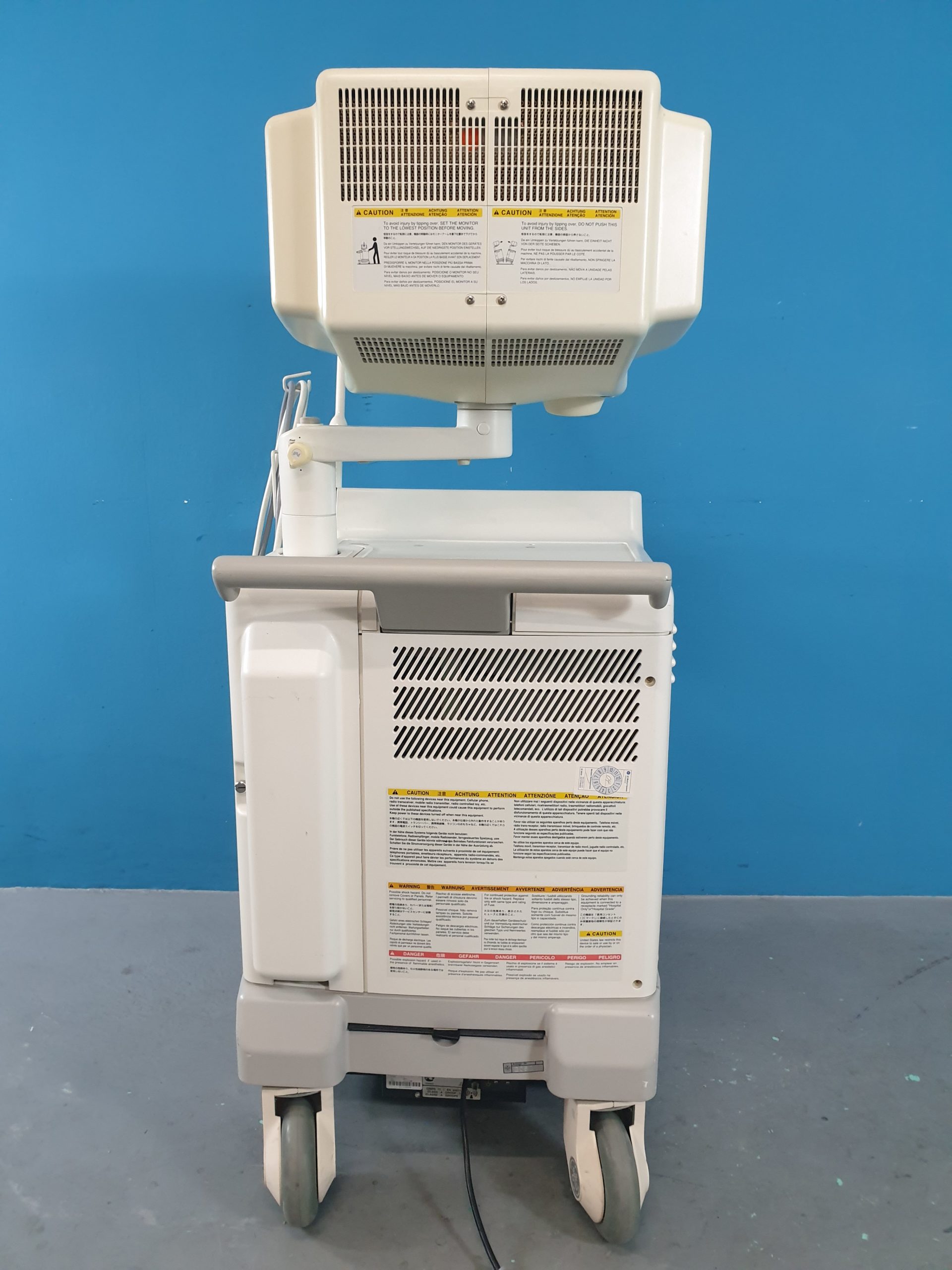 GE Logiq 400 Pro Farbdoppler mit Konvex und Endovaginal thumbnail 8