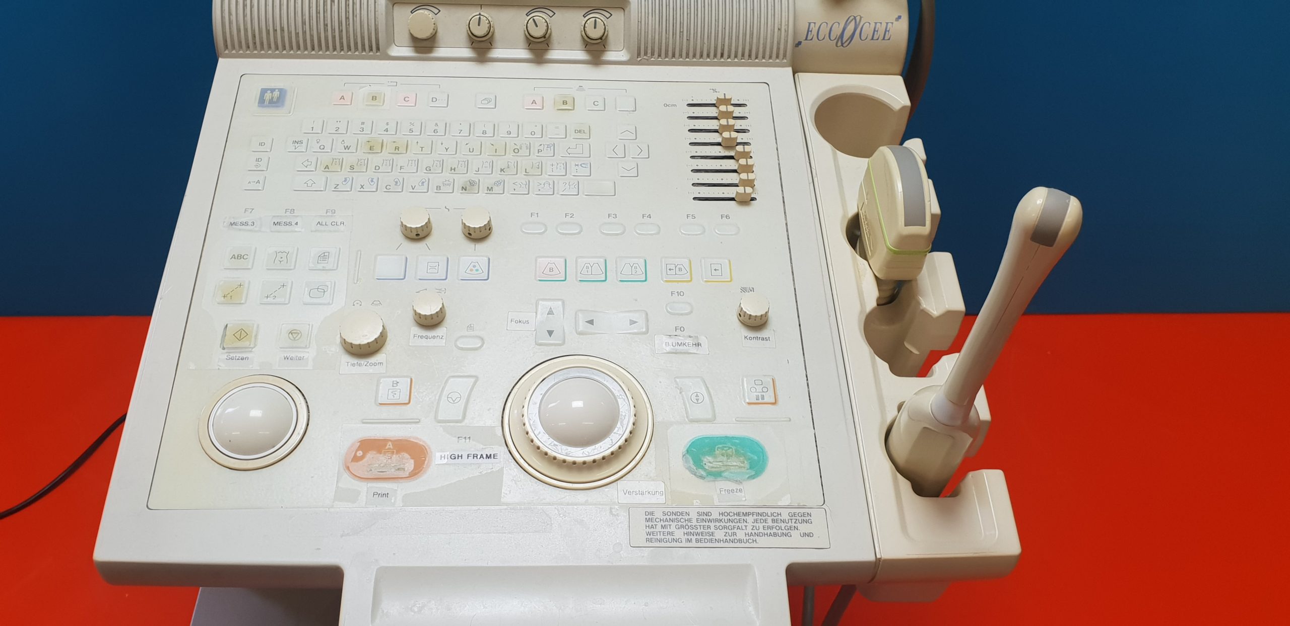 Toshiba SSA-340A Eccocee Ultraschallgerät mit Konvex und Endovaginal — image 1 of 5