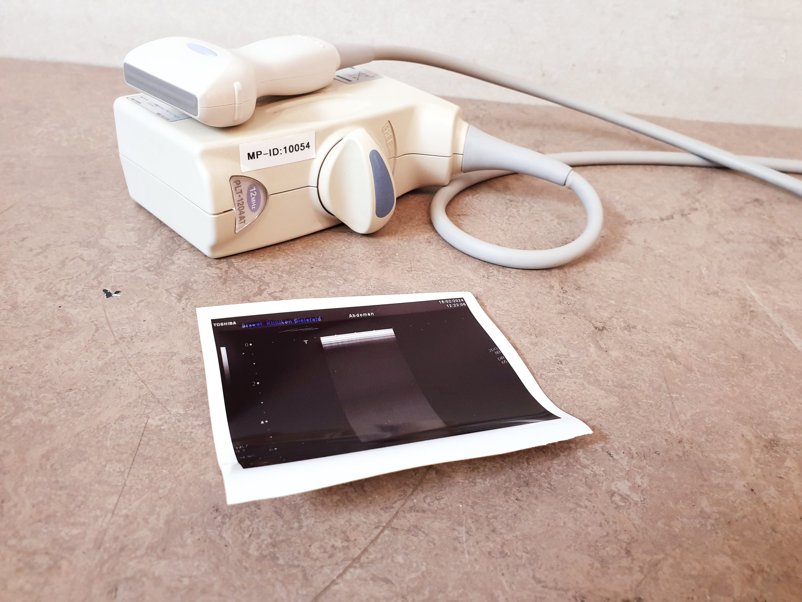 Toshiba PLT-1204AT // PLT 1204 AT Linear Ultraschallsonde — image 1 of 8