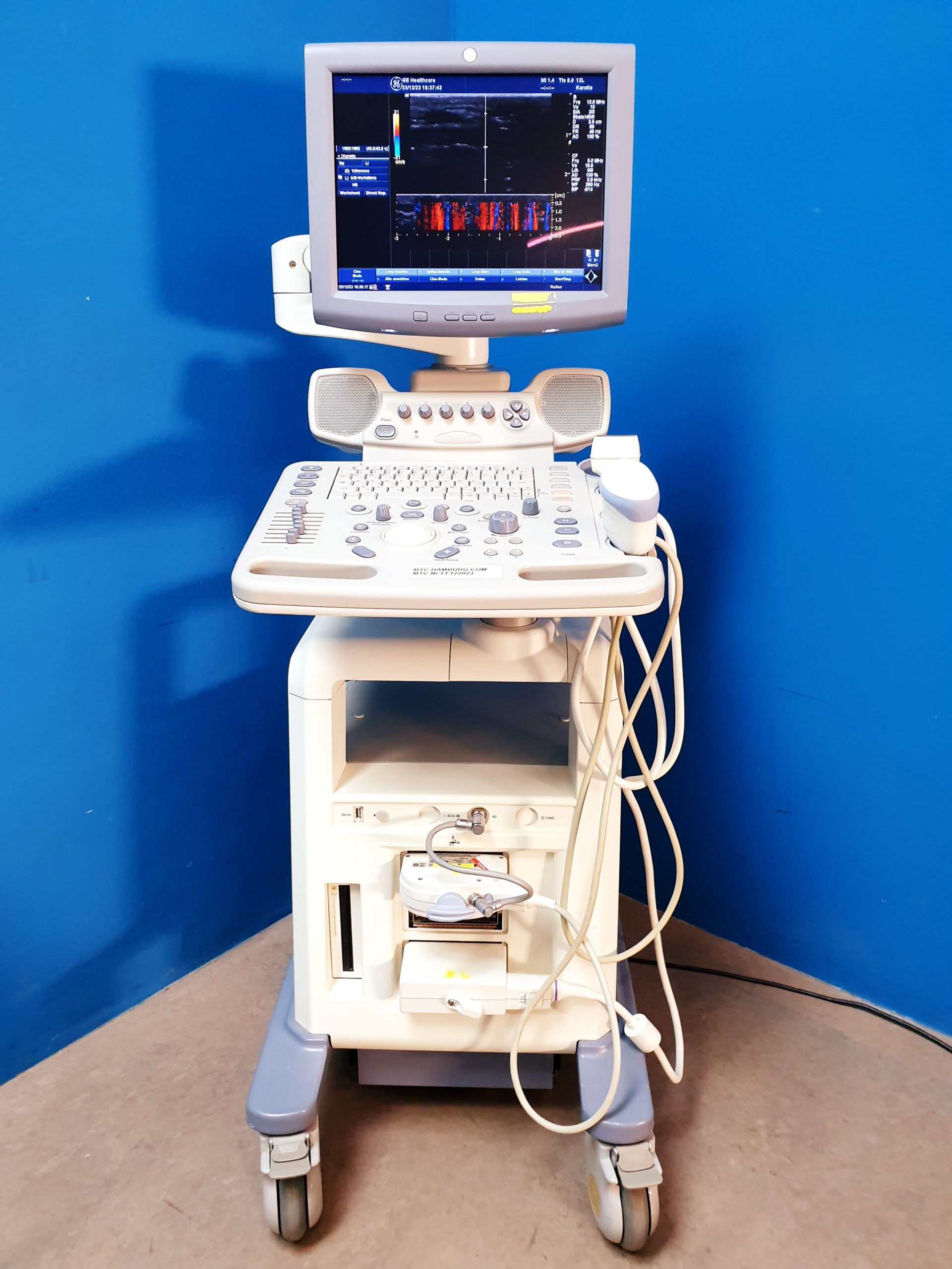 GE Logiq P5 – 4D3C-L + 12L 3D / 4D Ultraschallgerät thumbnail 7