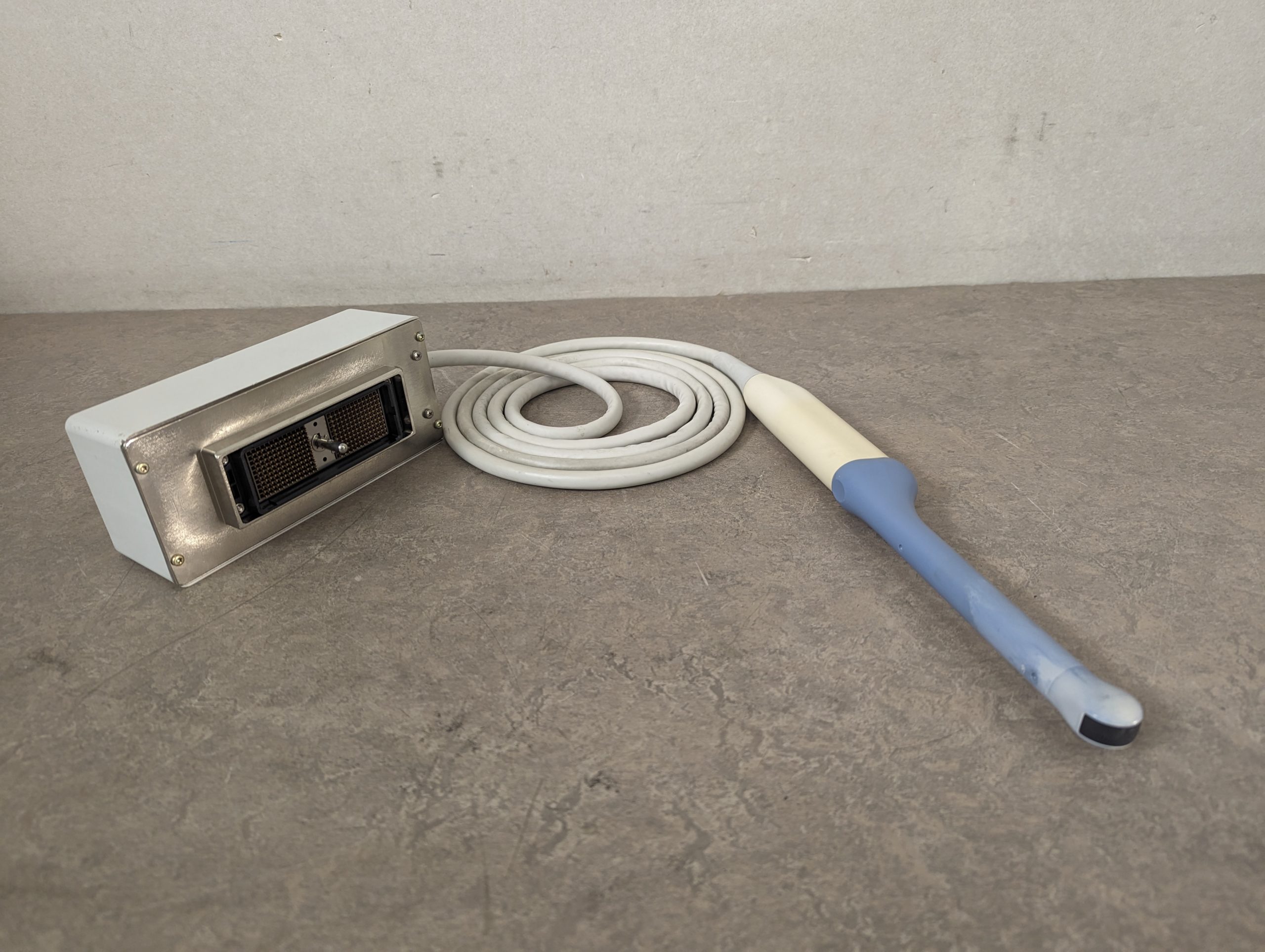 GE IC5-9 Endovaginale Sonde für Voluson 730 — image 1 of 7