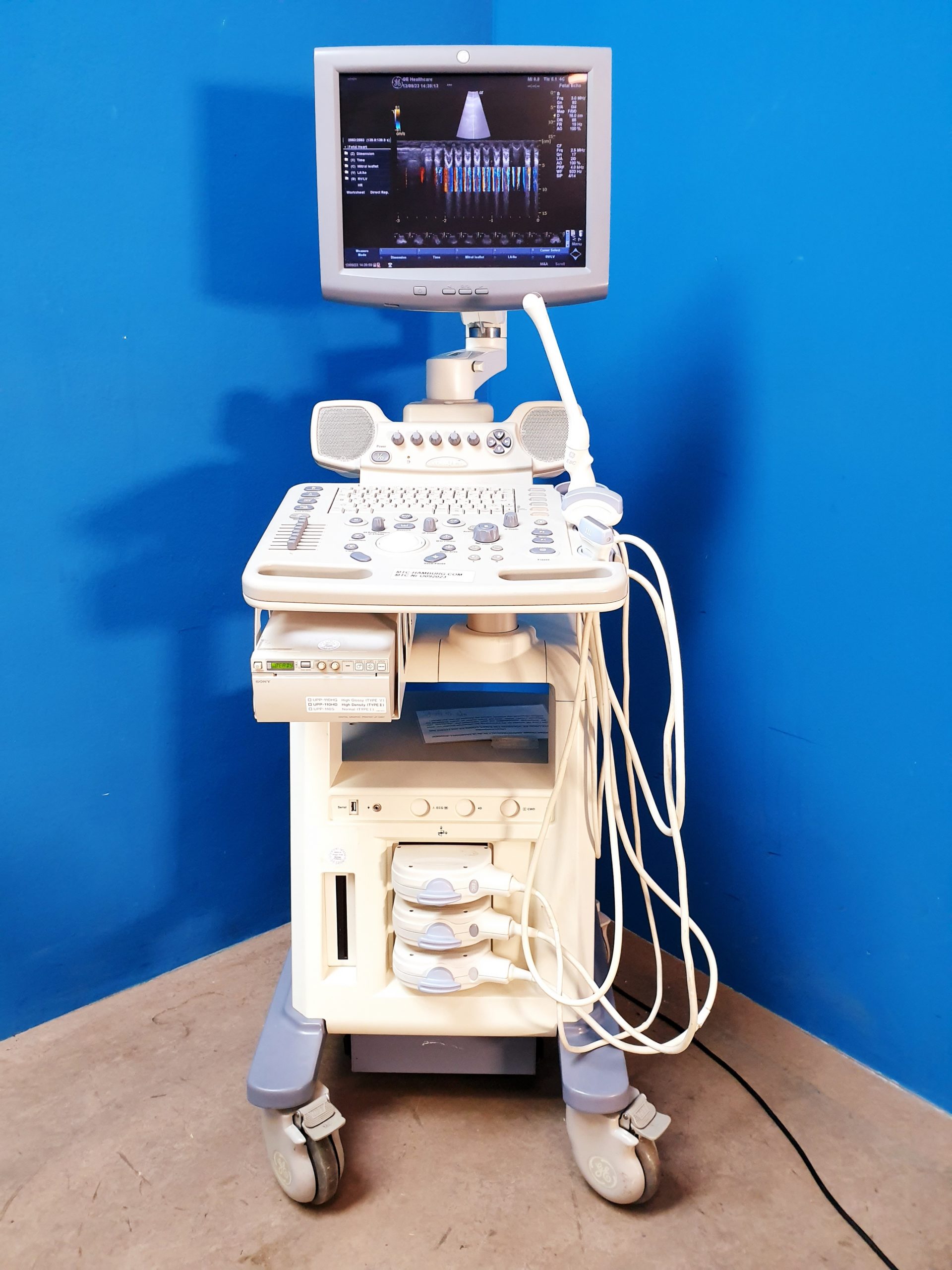 GE LOGIQ P5 + 4C + E8C + 11L Fardoppler – Doppler — image 1 of 18