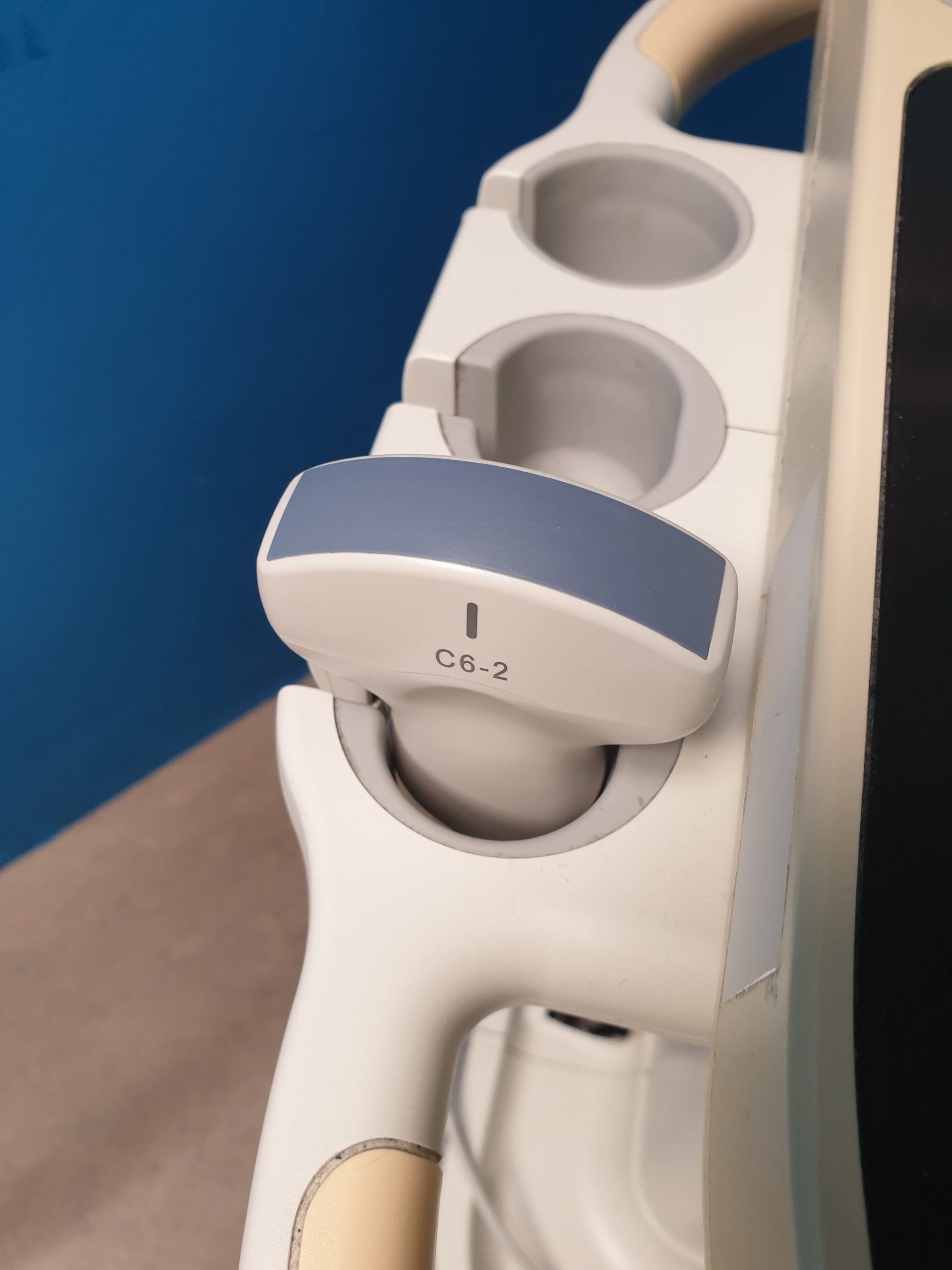 Philips Sparq mit C6-2 Konvex und L12-4 Linear Farbdoppler DOM 2013 thumbnail 3