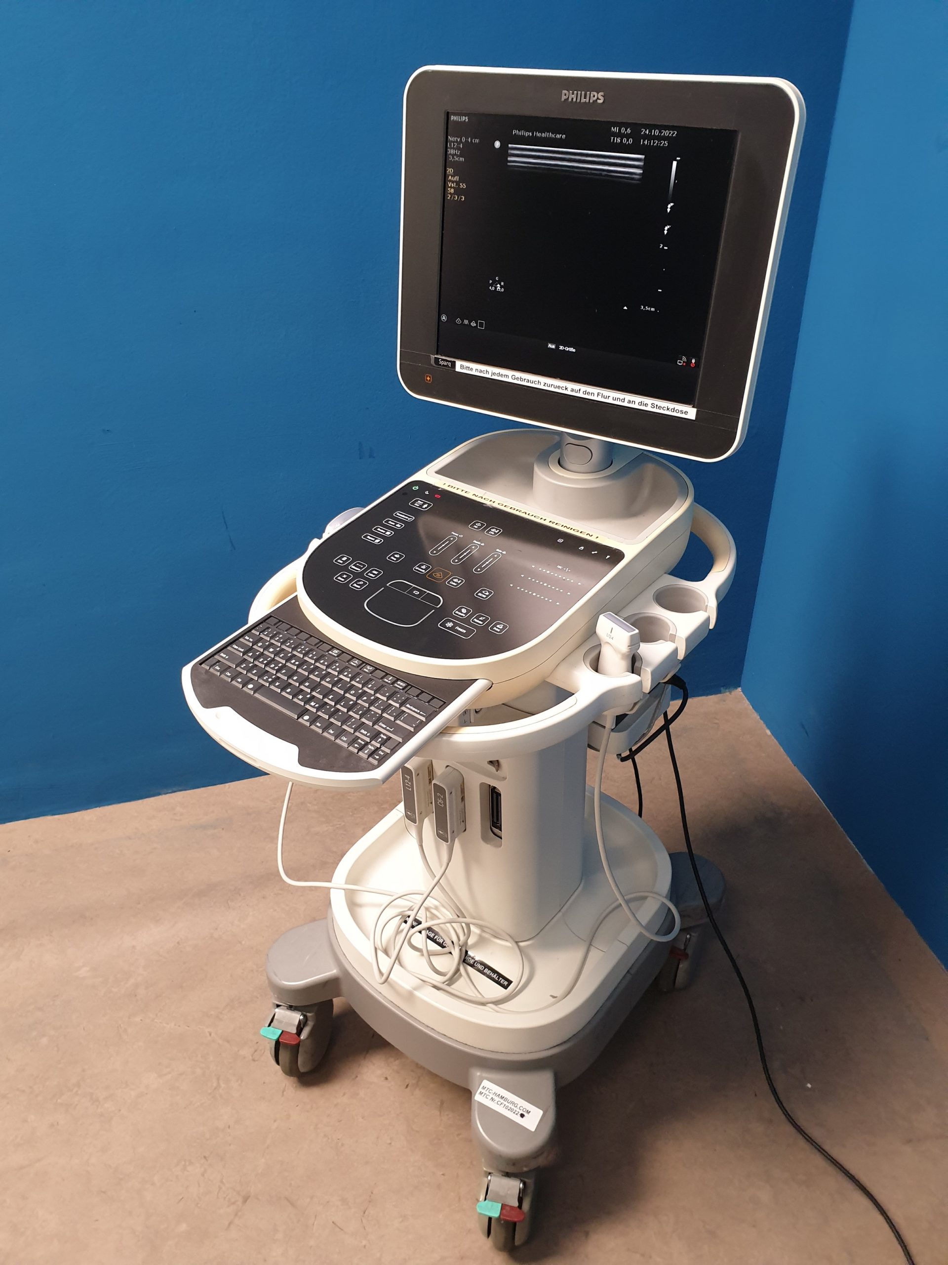 Philips Sparq mit C6-2 Konvex und L12-4 Linear Farbdoppler DOM 2013 thumbnail 12