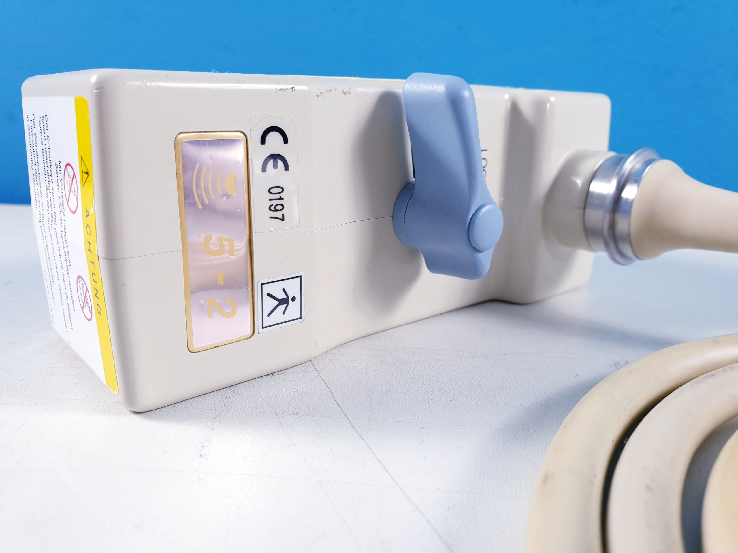 Hitachi EUP-B514 Intraoperative-Sonde Through-Crystal Biopsy Probe thumbnail 2
