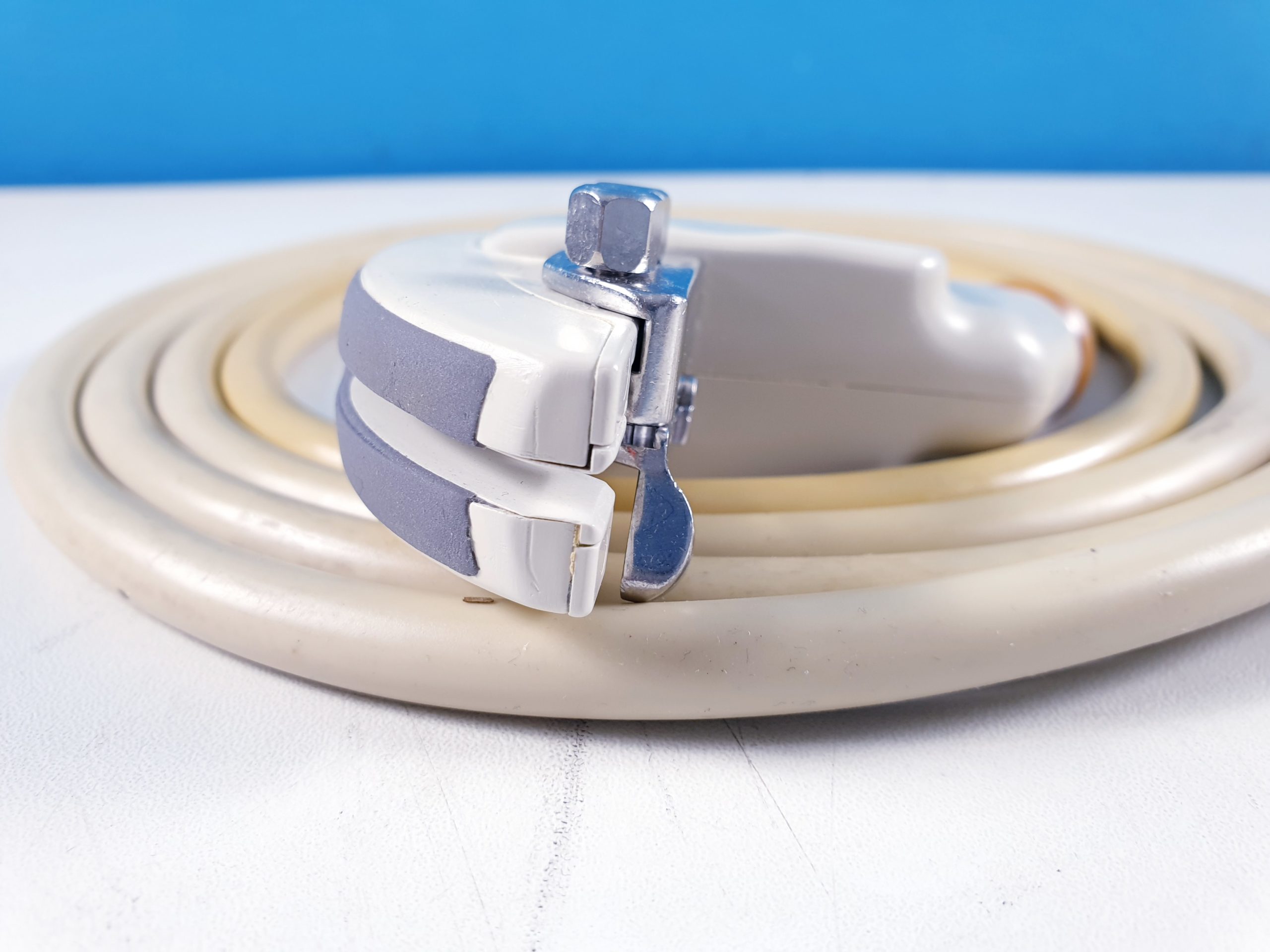 Hitachi EUP-B514 Intraoperative-Sonde Through-Crystal Biopsy Probe thumbnail 5