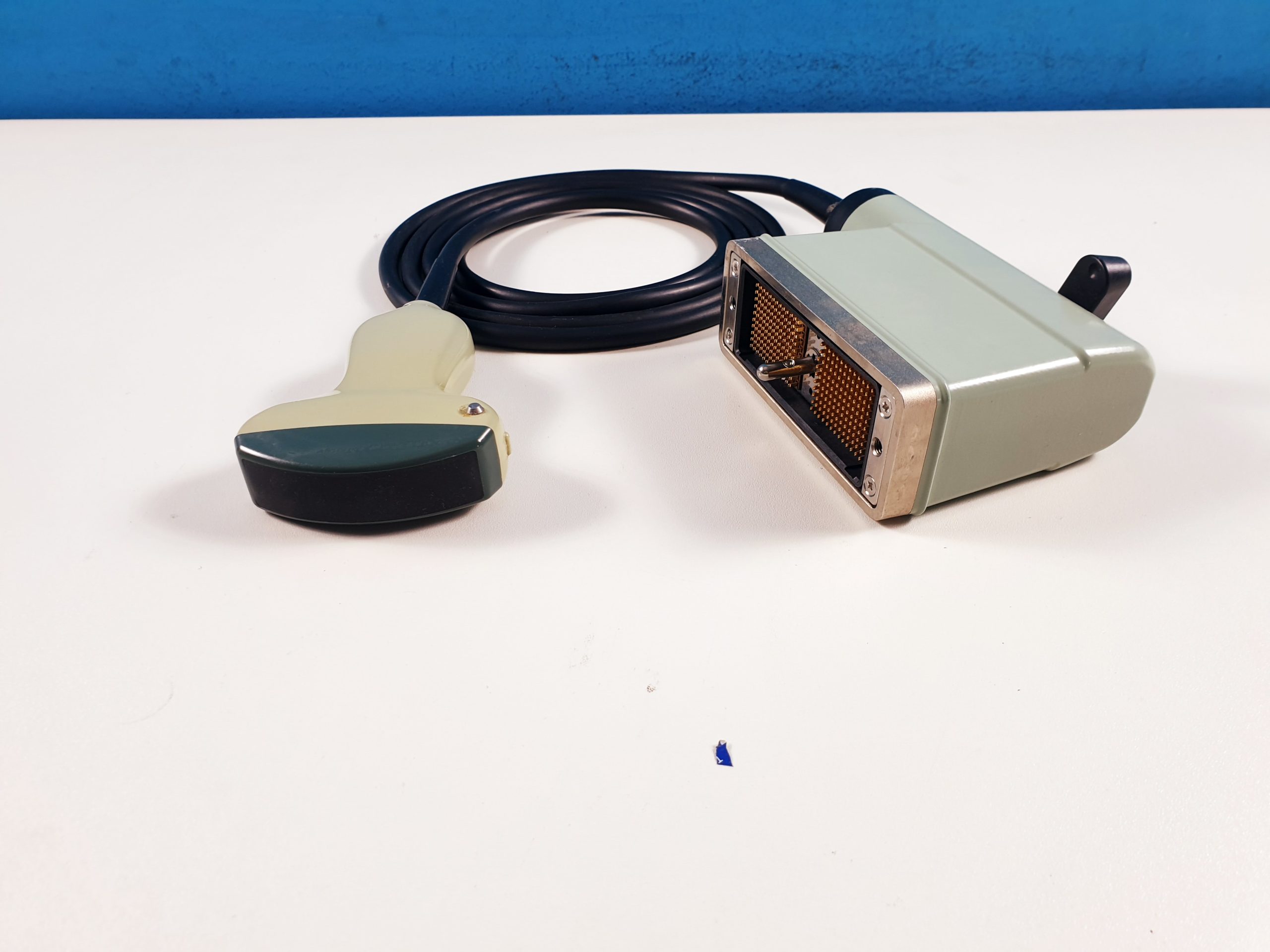 B&K // BK 8820e Curved Array 8820e — image 1 of 4