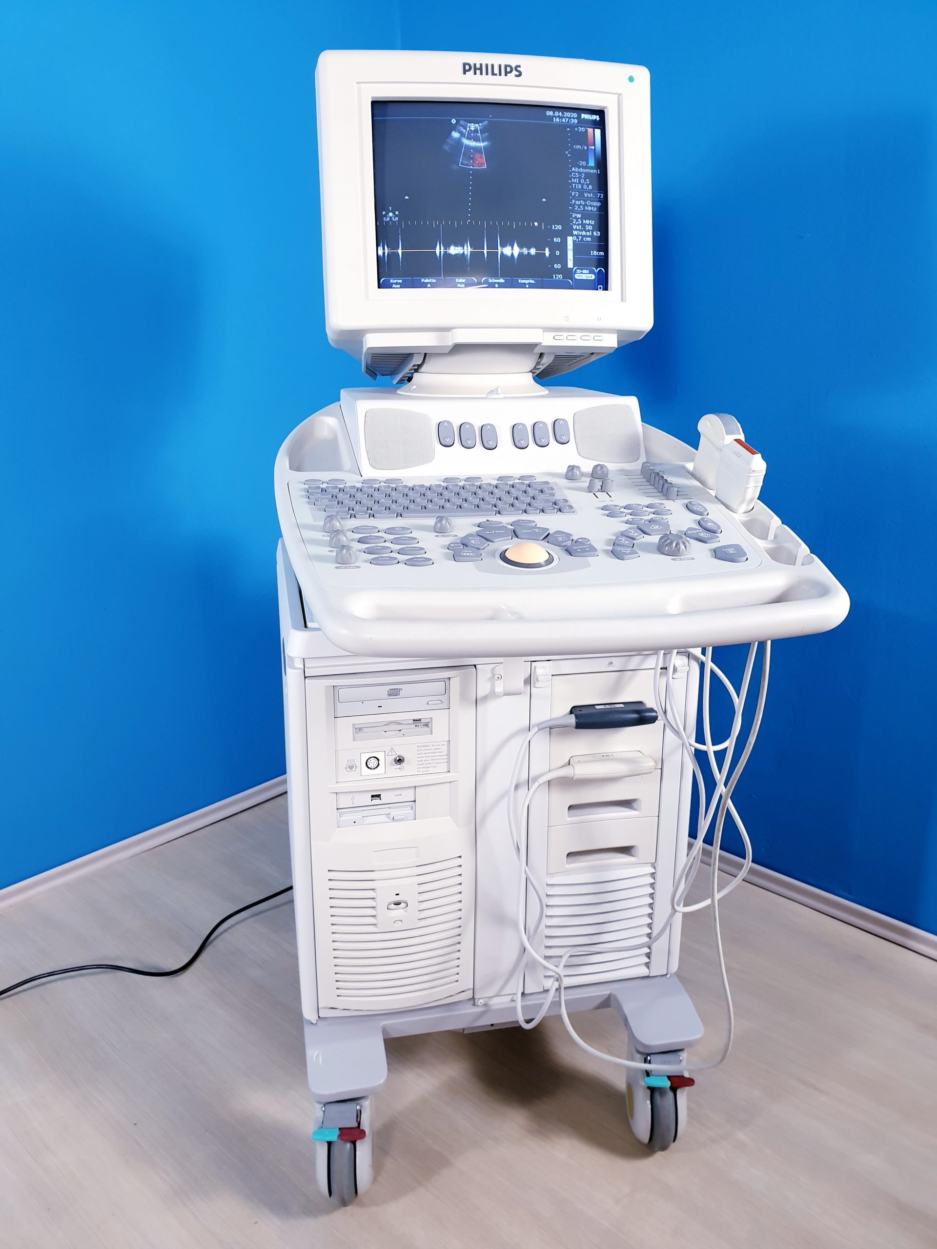 Philips EnVisor mit Konvex und Linear-Sonde Doppler, DOM 2004 — image 1 of 9