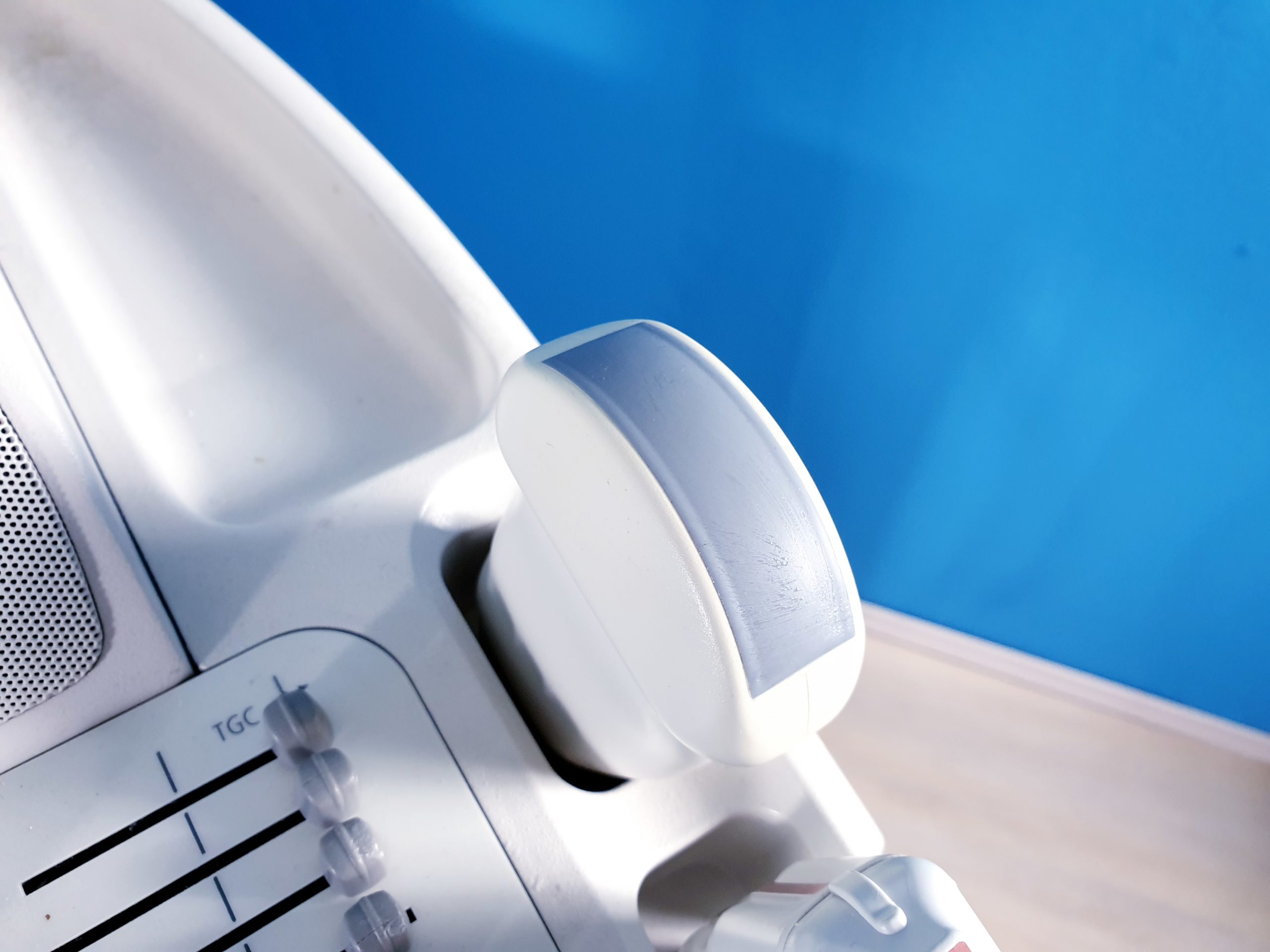 Philips EnVisor mit Konvex und Linear-Sonde Doppler, DOM 2004 thumbnail 3