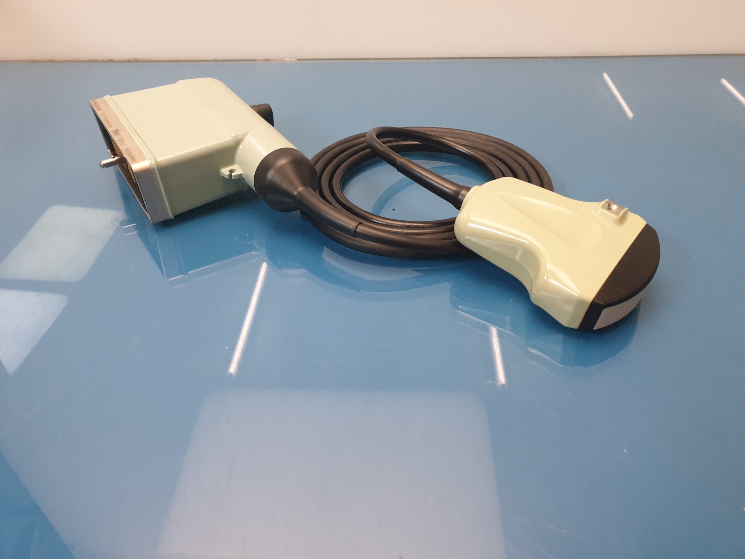 BK Medical REF Type 8665 3.5 MHz Konvex Sonde — image 1 of 7