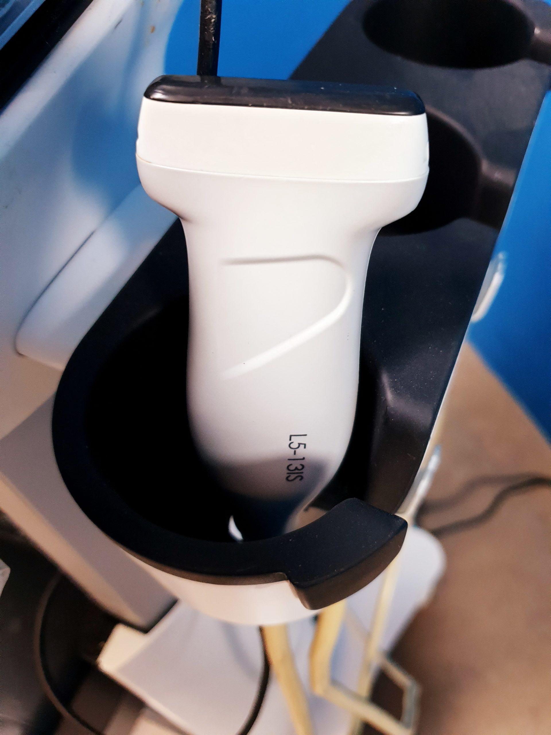 Samsung HM70A + L5-13IS Linear Sonde – Gehäuse hat paar Schäden – DOM 2016 thumbnail 3