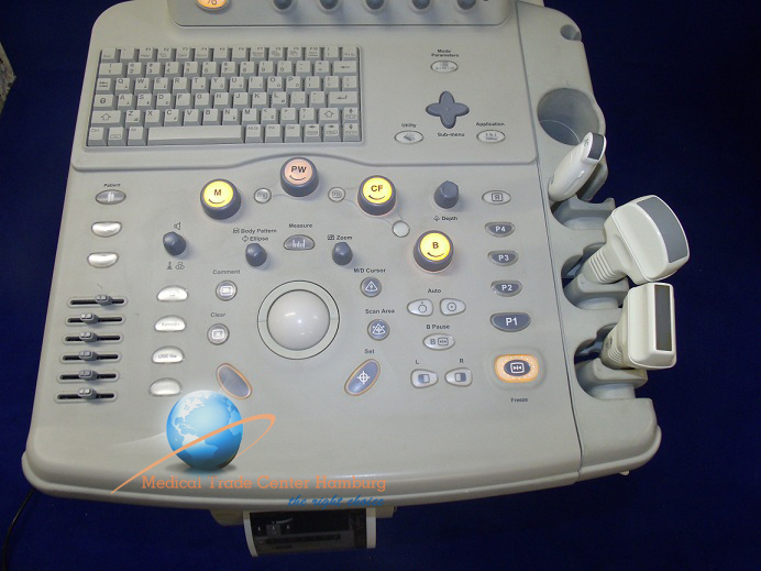 GE Logiq 3 Expert Ultraschallgerät / Farbdoppler thumbnail 2