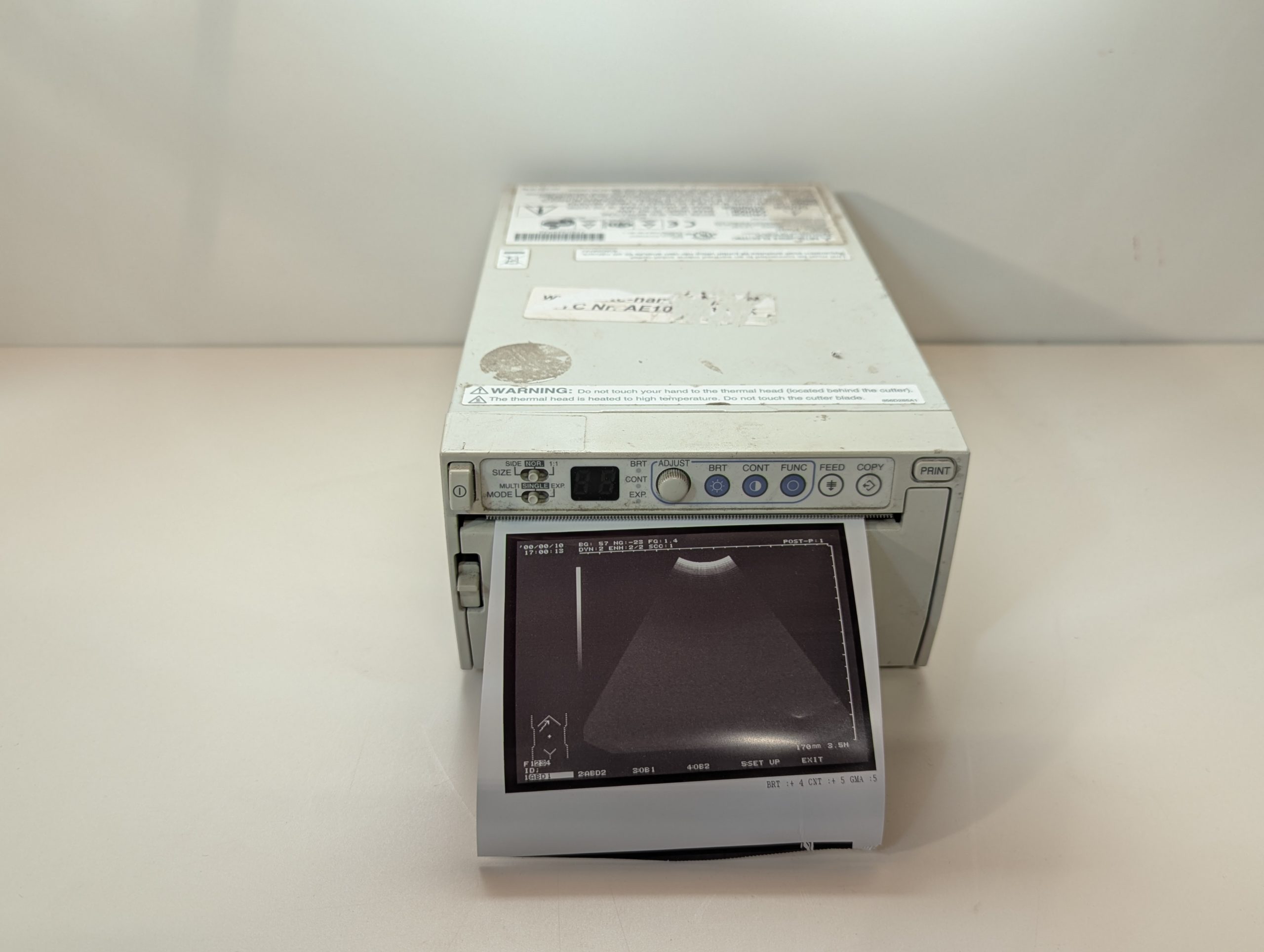 Mitsubishi P93 – P-93 Ultraschall Videoprinter Thermodrucker — image 1 of 8