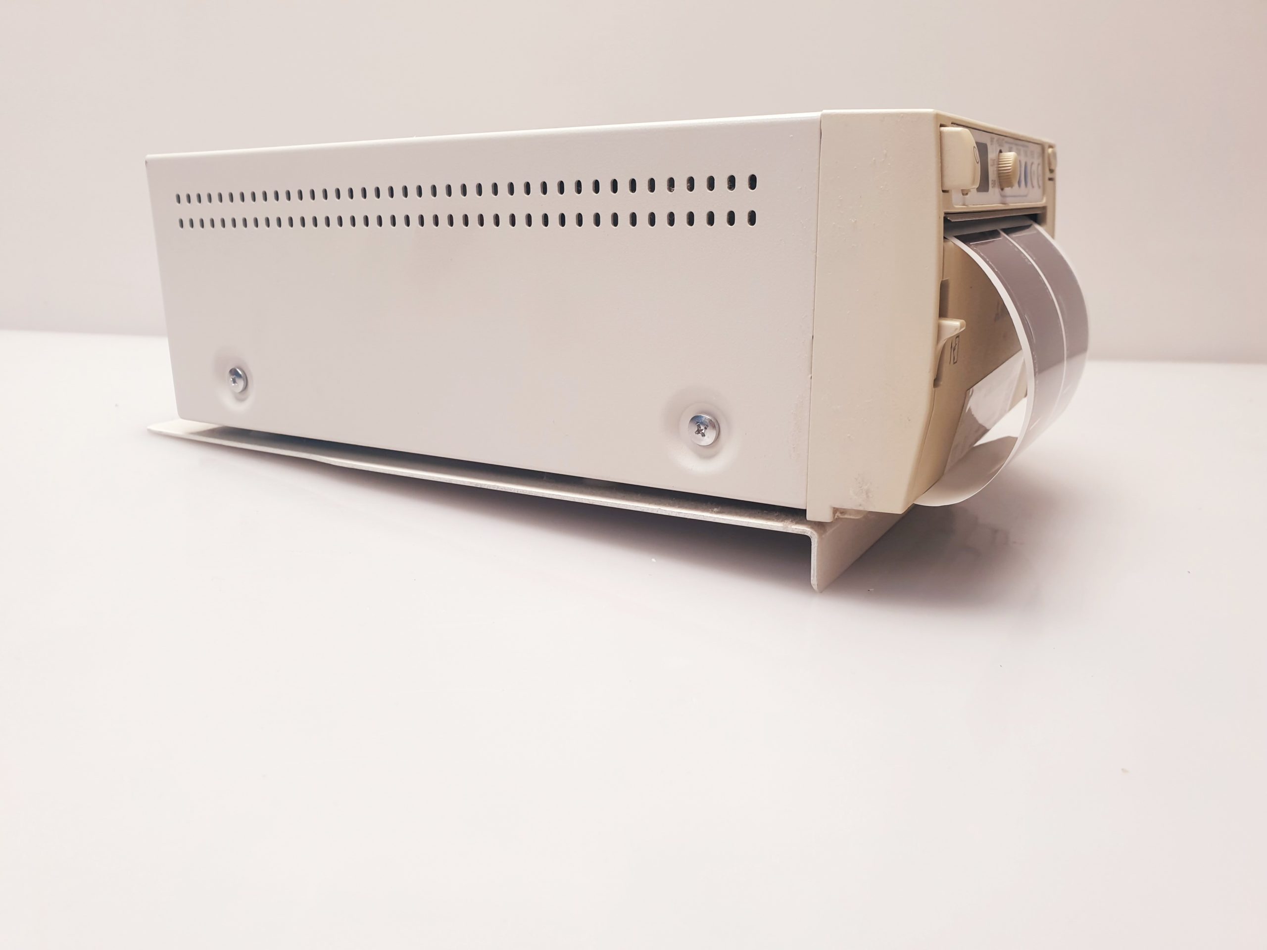 Mitsubishi P93 – P-93 Ultraschall Videoprinter Thermodrucker thumbnail 4