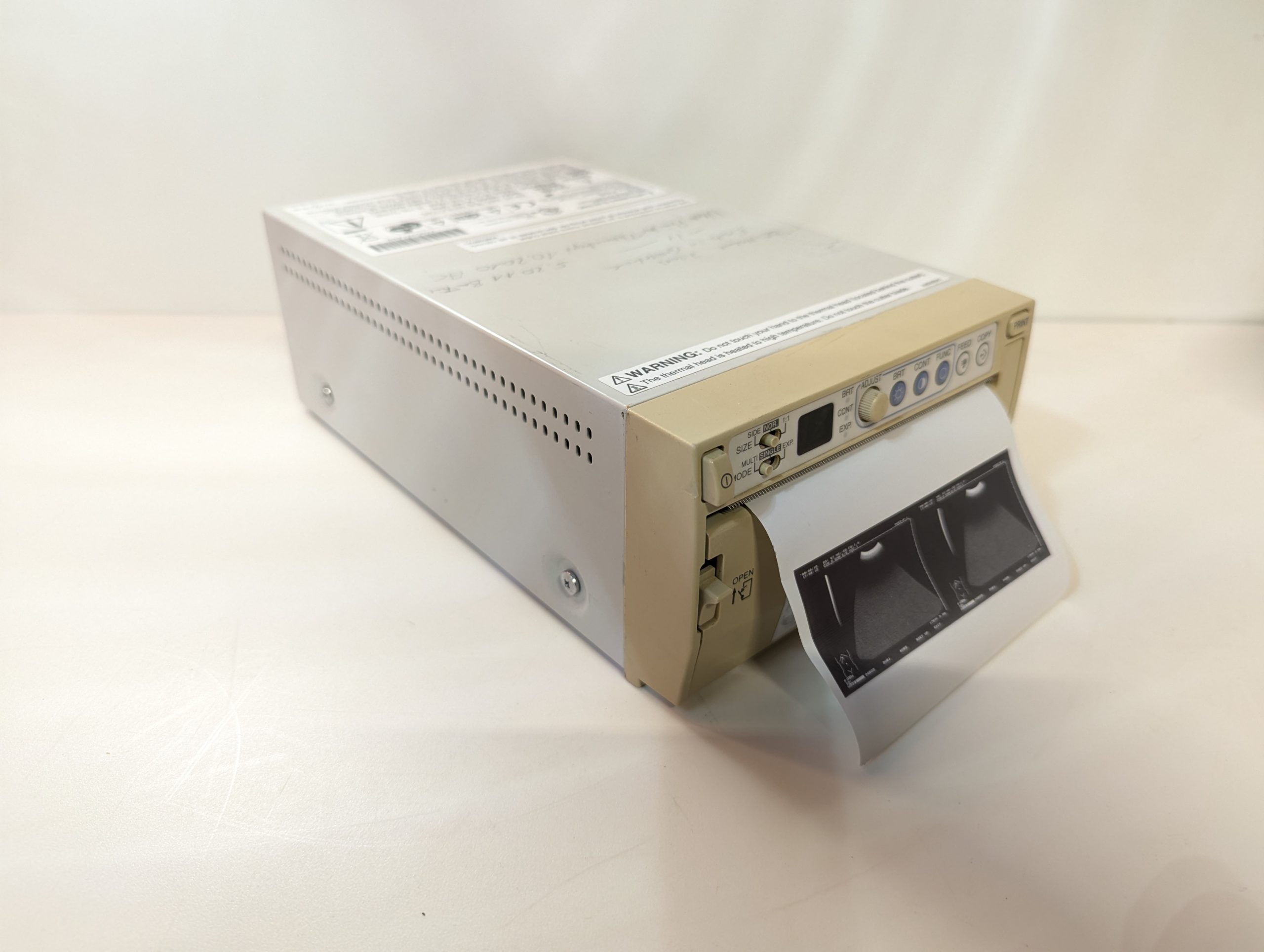 Mitsubishi P93 Ultraschall Videoprinter Thermodrucker — image 1 of 9