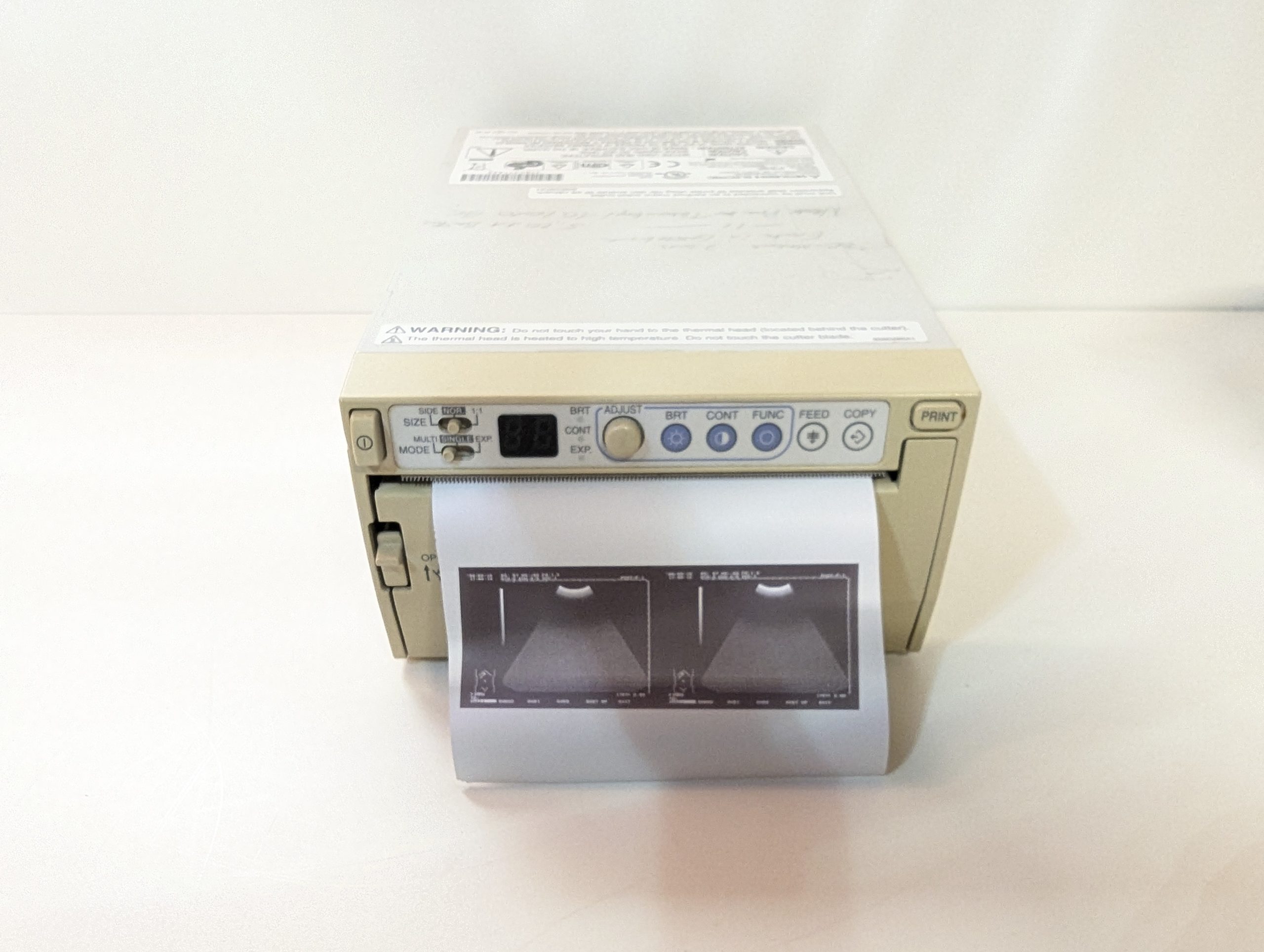 Mitsubishi P93 Ultraschall Videoprinter Thermodrucker thumbnail 2