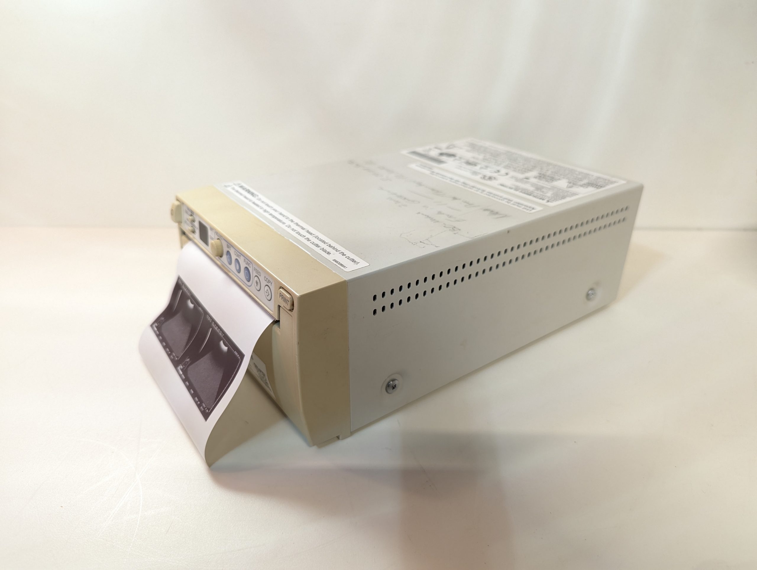 Mitsubishi P93 Ultraschall Videoprinter Thermodrucker thumbnail 3