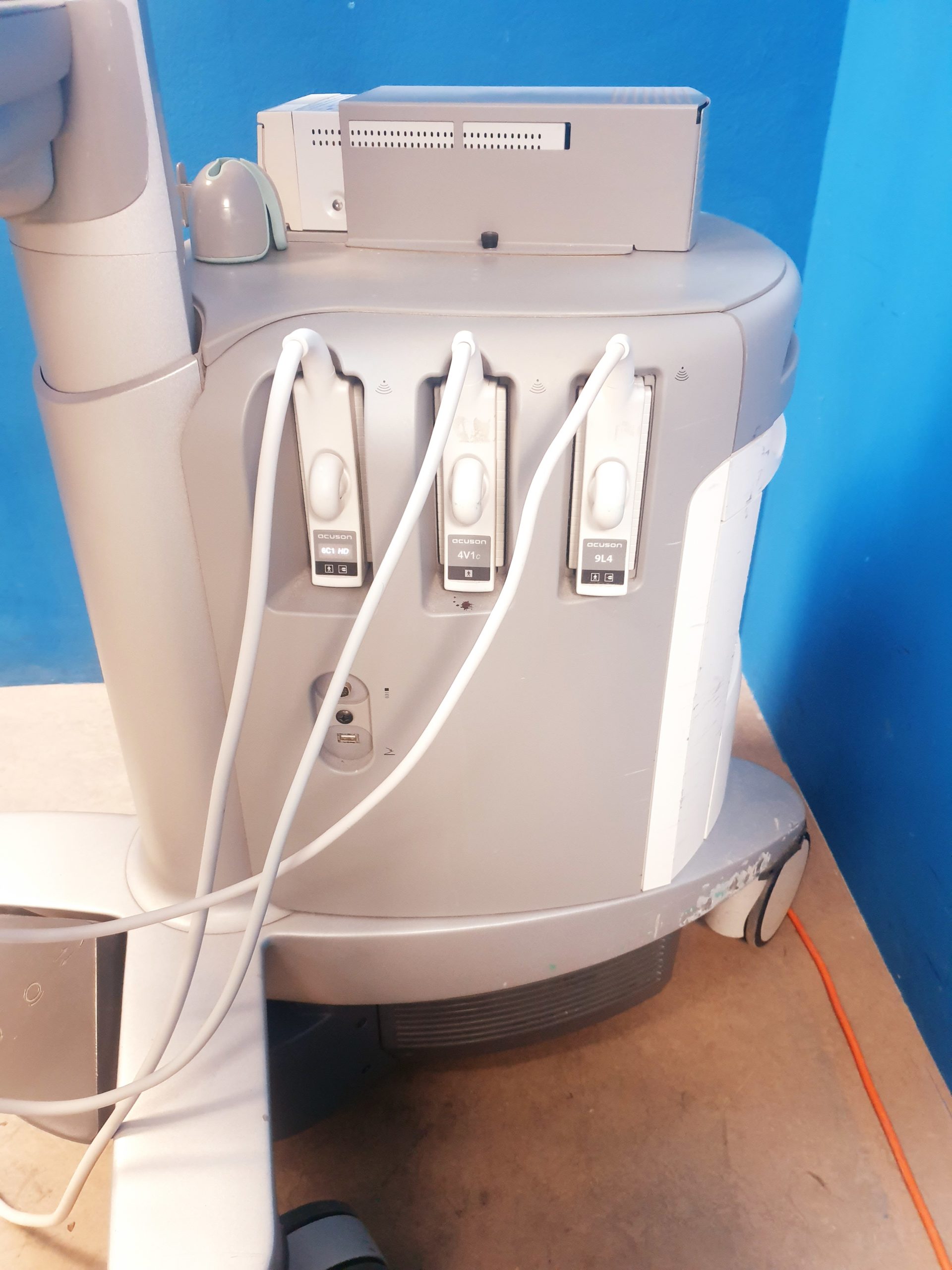 Siemens Acuson S2000 Doppler + 6C1HD + 4V1c Vector Array + 9L4 thumbnail 5