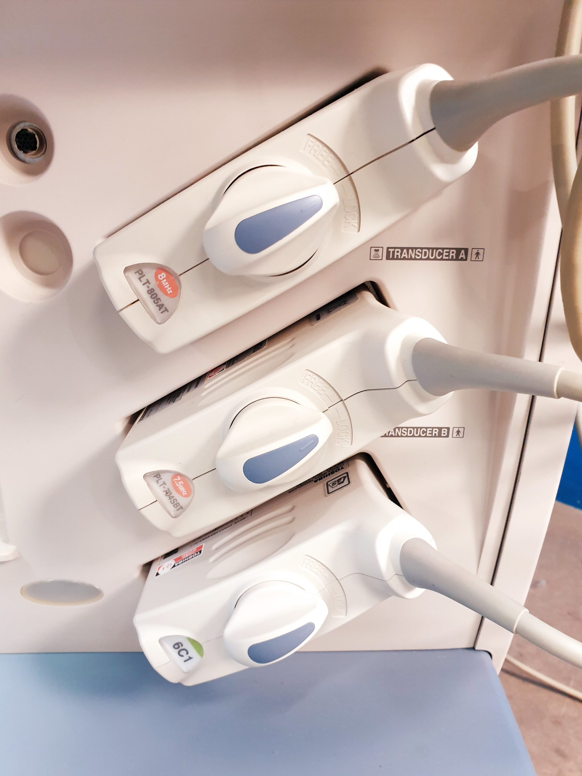 Toshiba SSA-680A Xario XG Farbdoppler PVT-375BT + PLT-805AT + PLT-704SBT thumbnail 4