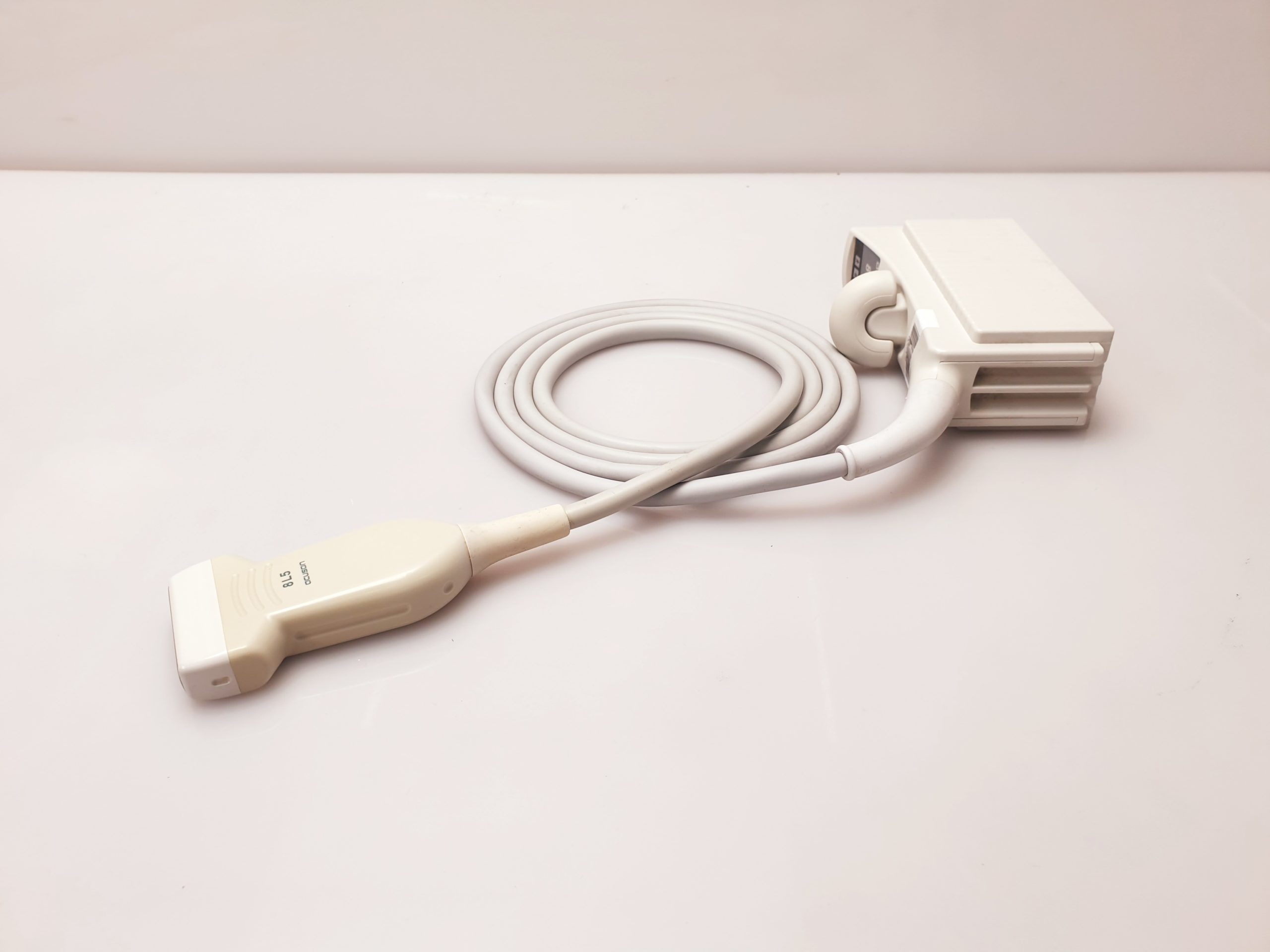 Siemens Acuson 8L5 Ultraschallsonde — image 1 of 12