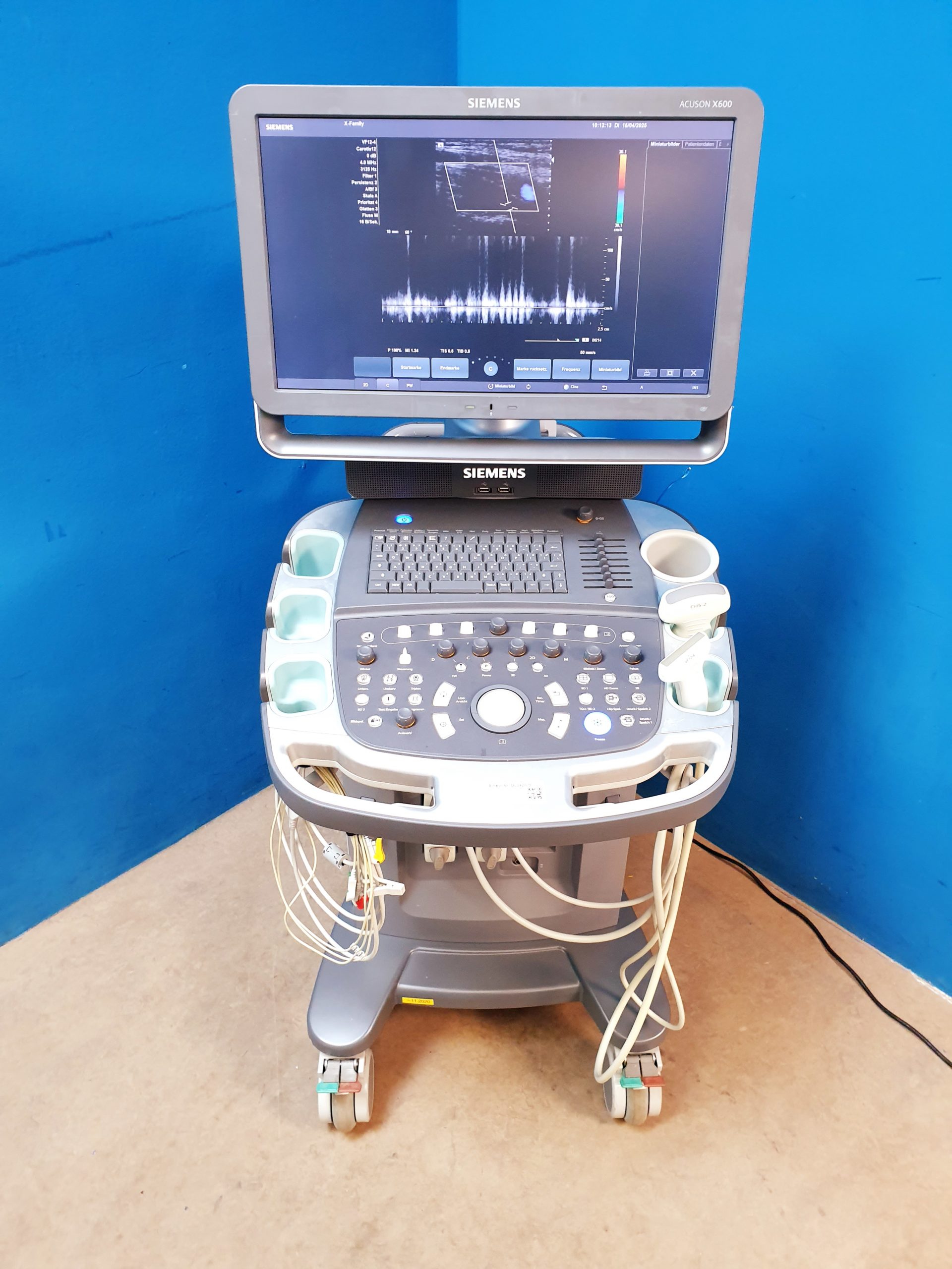 Siemens Acuson X600 Farbdoppler + CH5-2 Konvex + VF12-4 Linear thumbnail 4