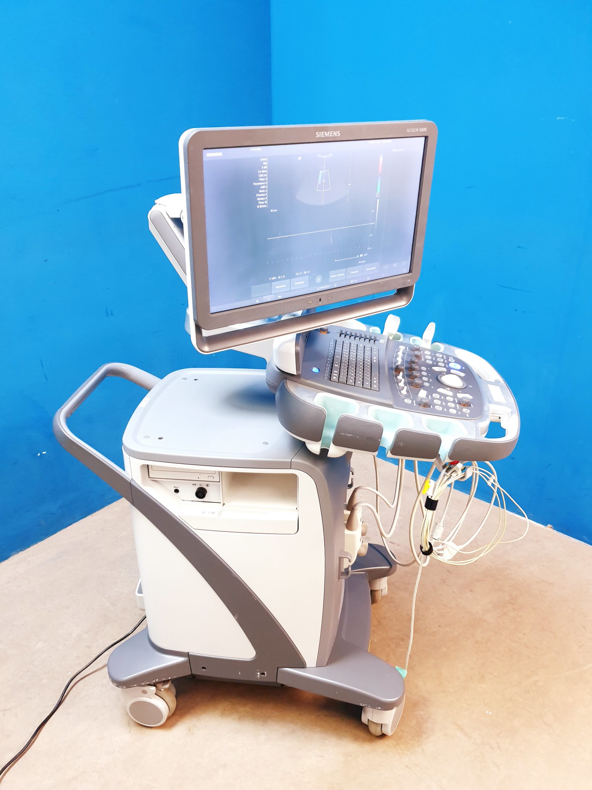 Siemens Acuson X600 Farbdoppler + CH5-2 Konvex + VF12-4 Linear thumbnail 17