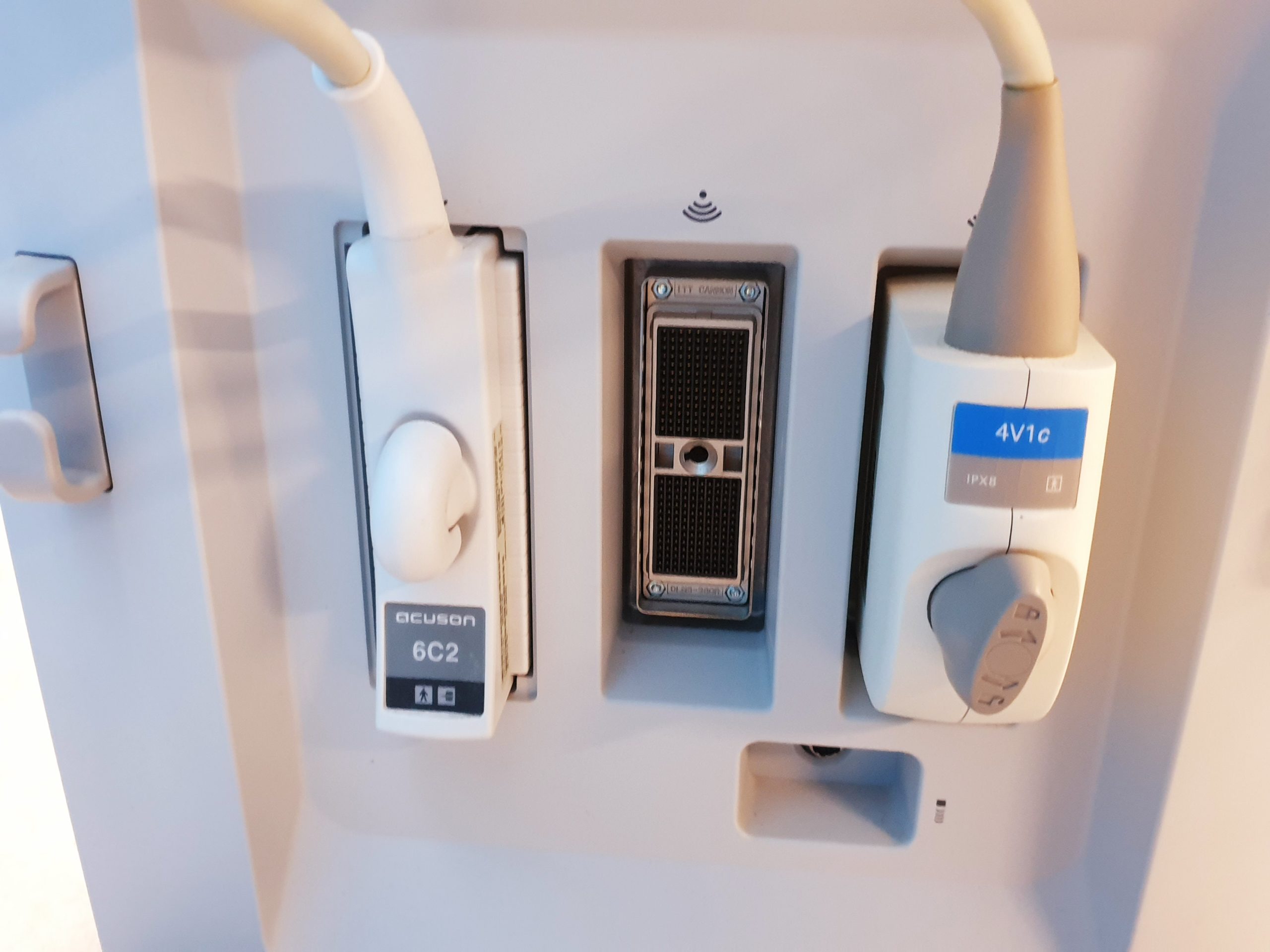 Siemens Acuson X700 Farbdoppler + 6C2 + 4V1c Echo thumbnail 4