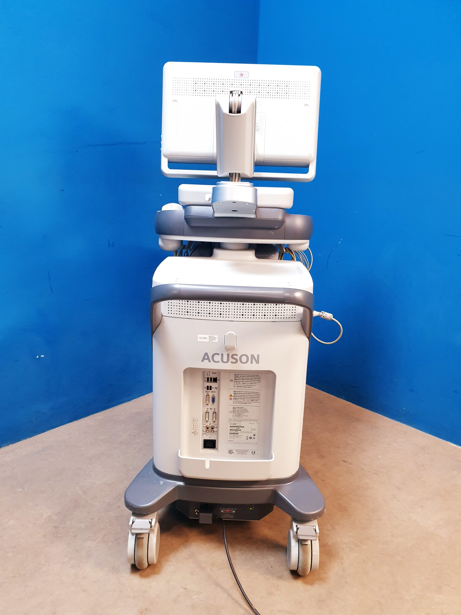 Siemens Acuson X700 Farbdoppler + 6C2 + 4V1c Echo thumbnail 14