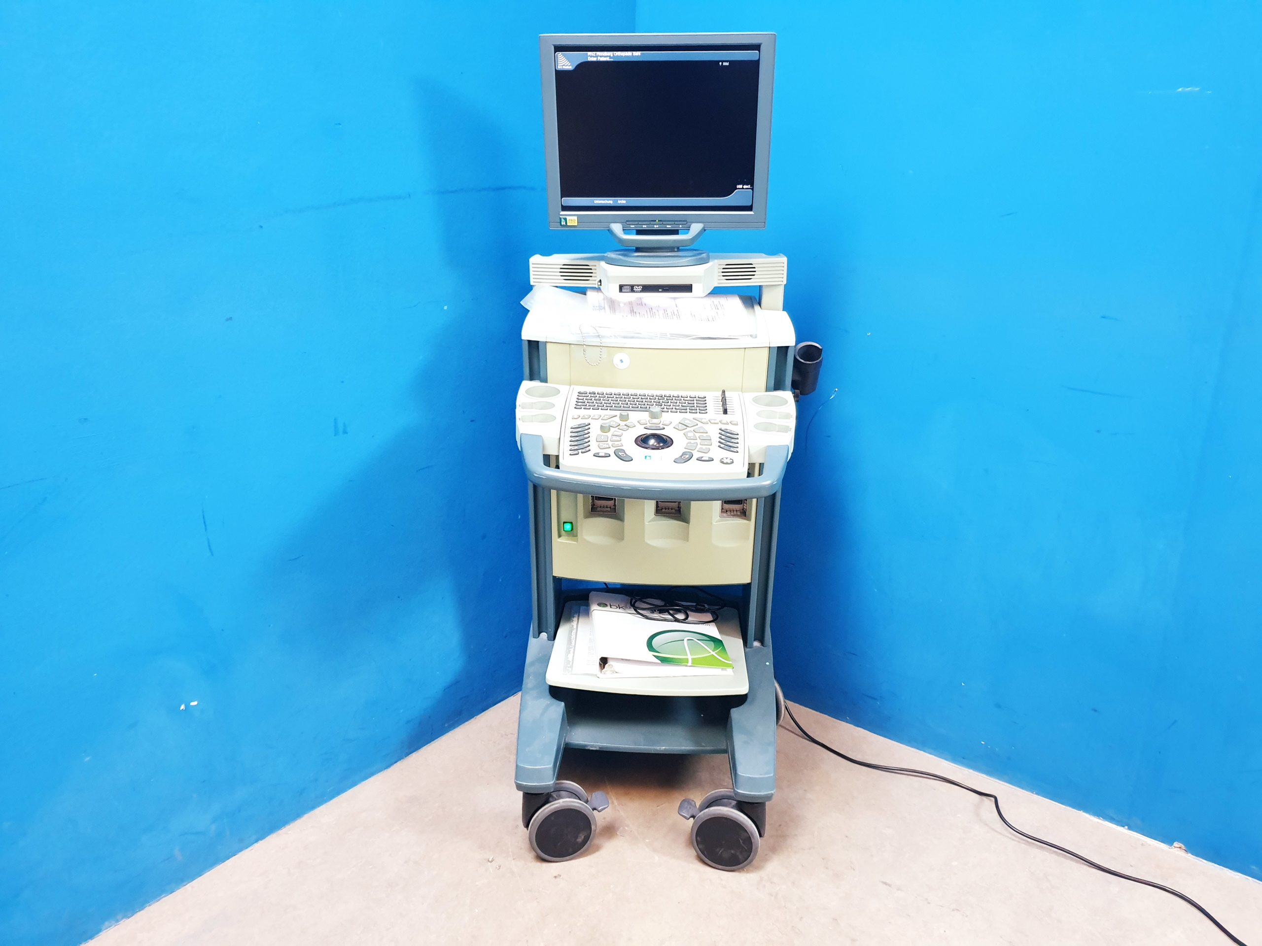 BK Medical Pro Focus 2202 Ultraschallgerät ohne Sonden — image 1 of 8