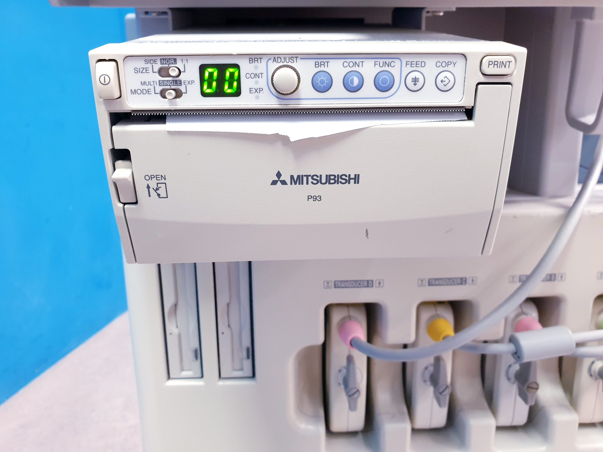 TOSHIBA NEMIO 20 SSA-550A Farbdoppler Ultraschallgerät mit 4 Sonden – und Printer thumbnail 7