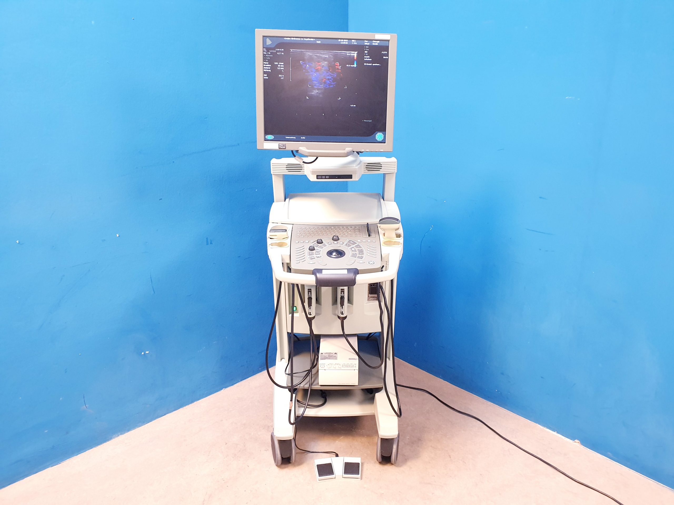 BK MEDICAL Pro Focus 2202 + 8811 Linear + 8820e Konvex Sonde — image 1 of 14