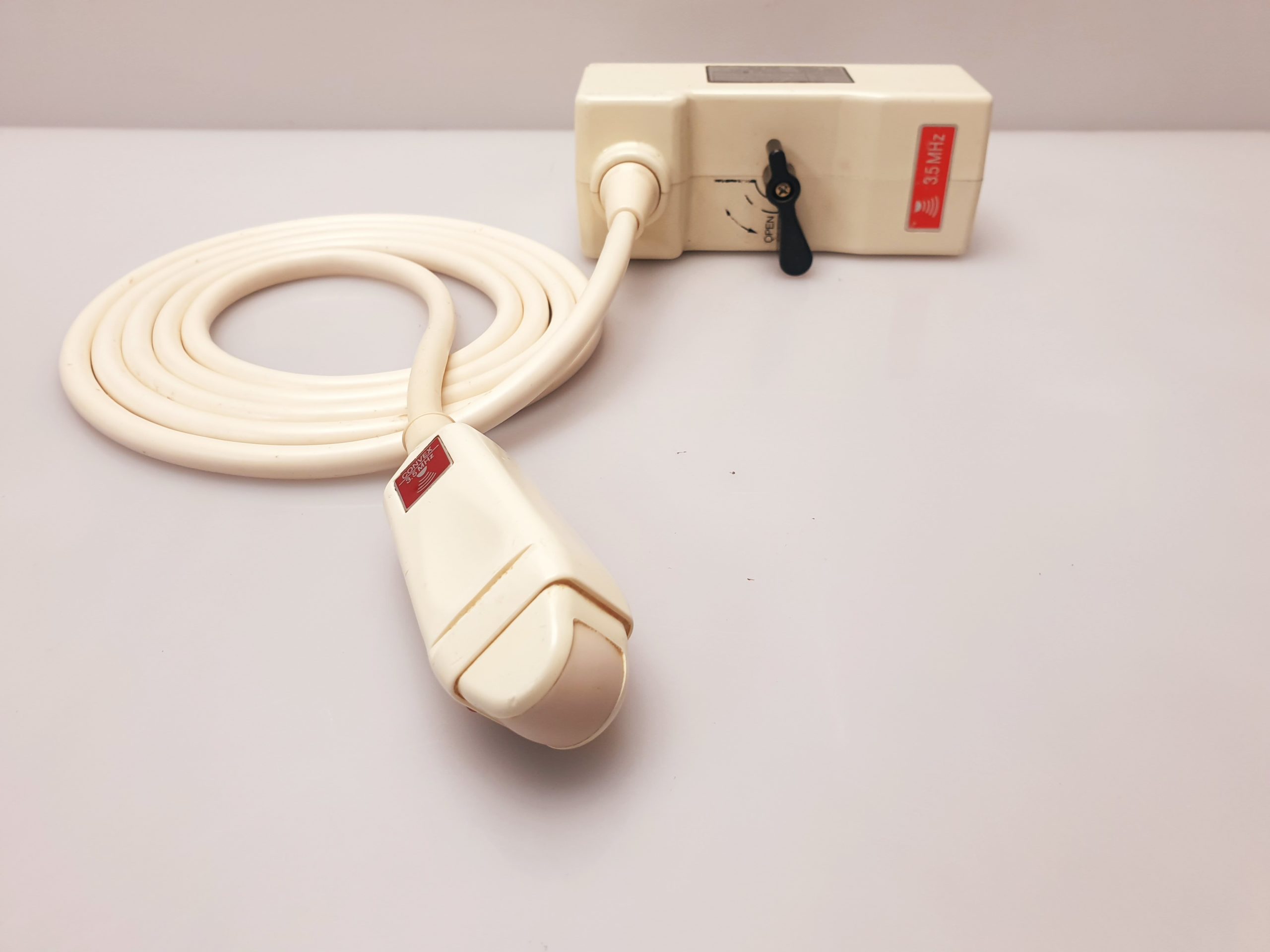 Hitachi PICKER EUP-C311 Micro Convex Probe 3.5 — image 1 of 9