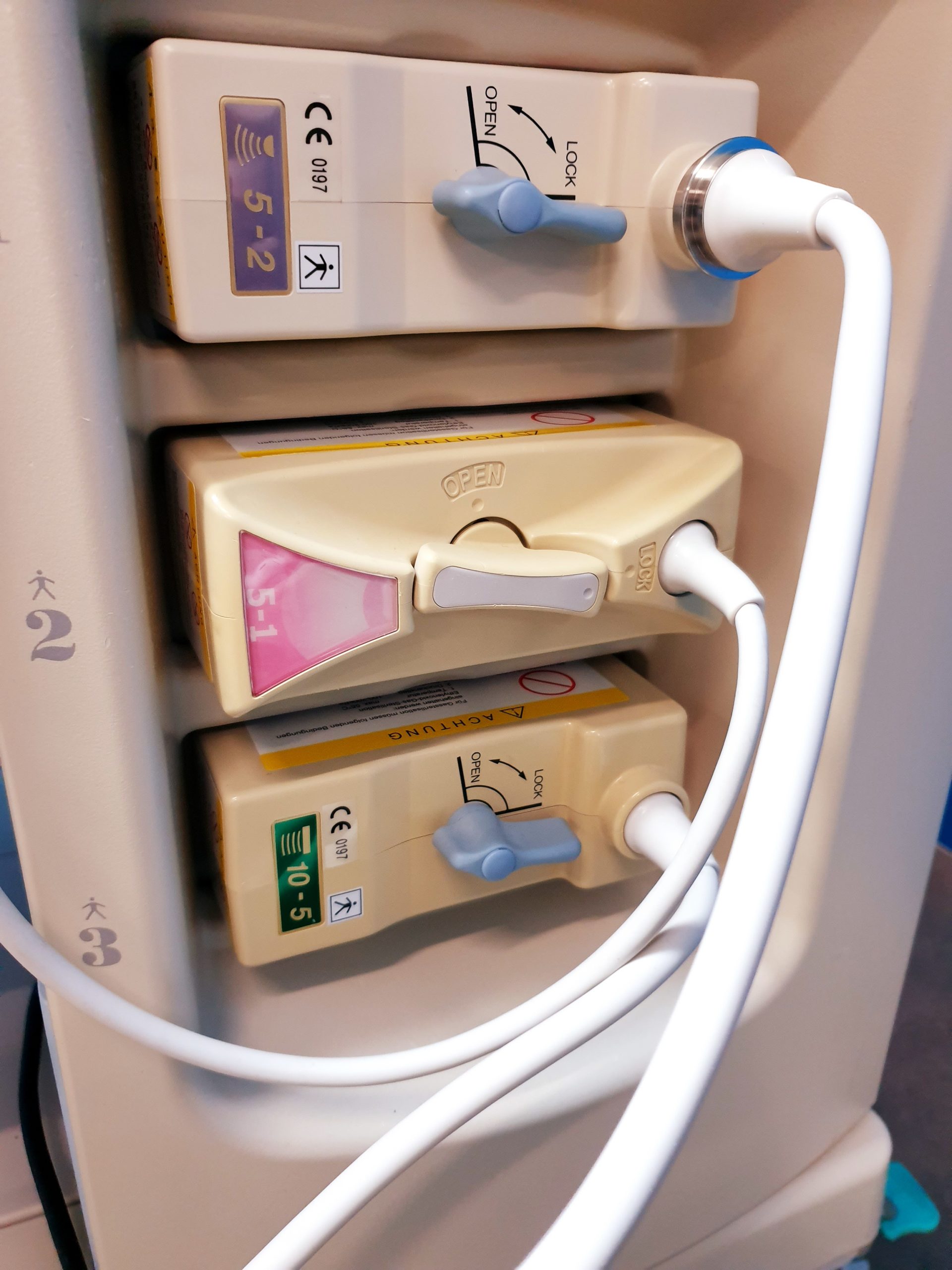 Hitachi EUB 7500 HV // 7500HV mit 4 Sonden EUP-R54AW-19 EUP-C715 EUP-L53 EUP-B514 — image 1 of 9