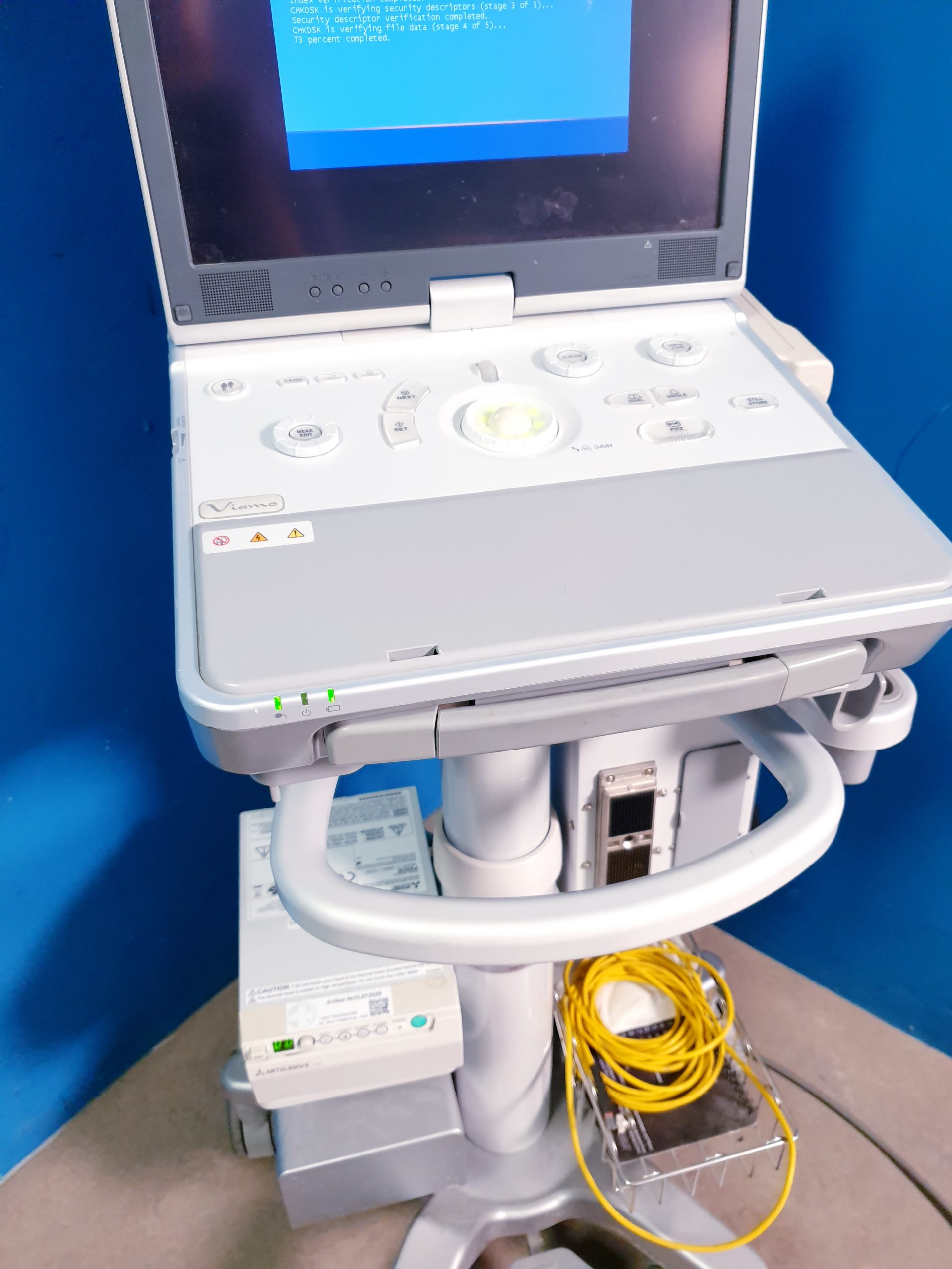 Toshiba Viamo SSA-640A Ultraschallsystem – Ohne Festplatte – Defekt thumbnail 2