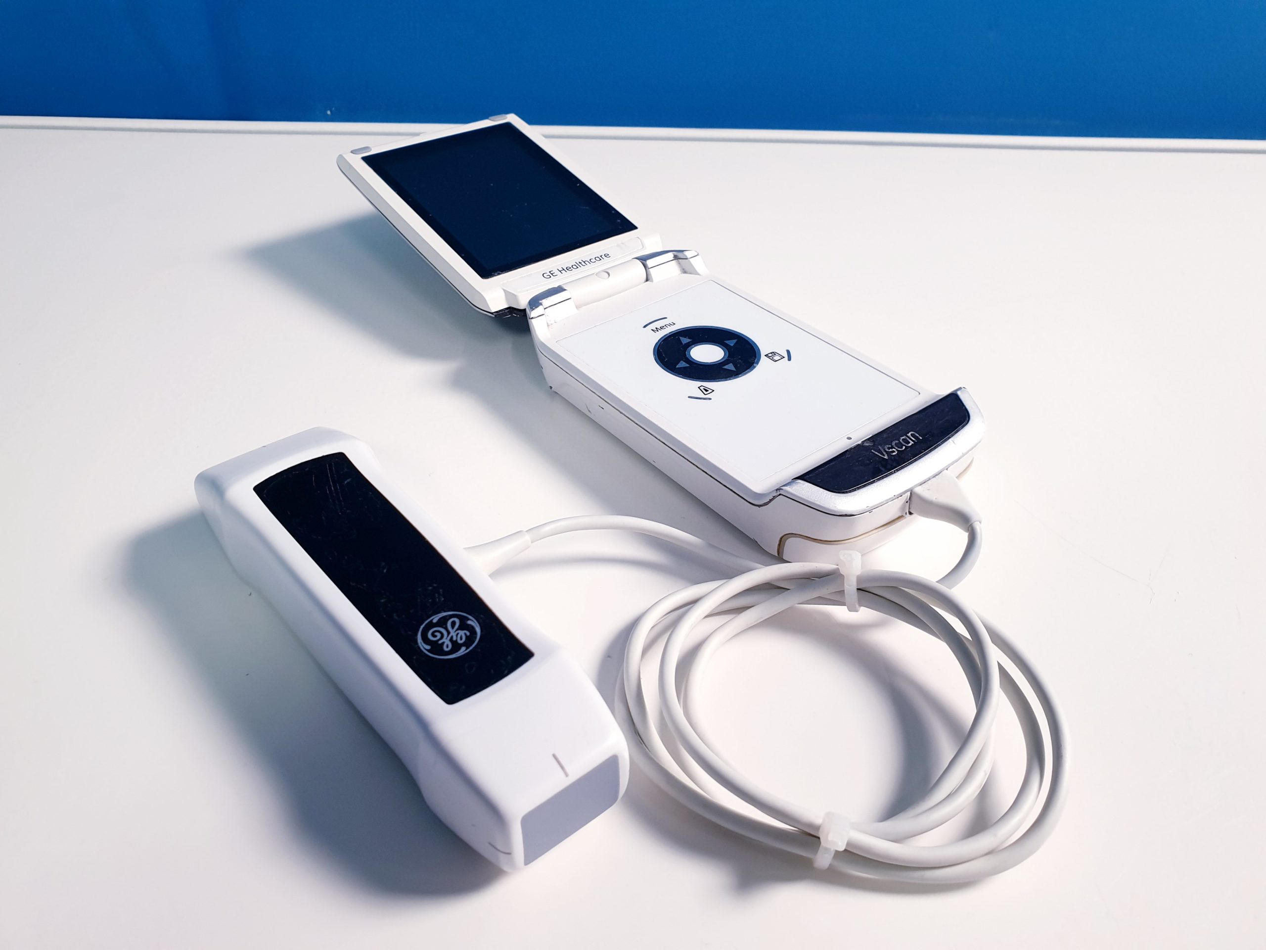 GE Vscan Portable Ultrasound w Single Probe – defekt — image 1 of 10