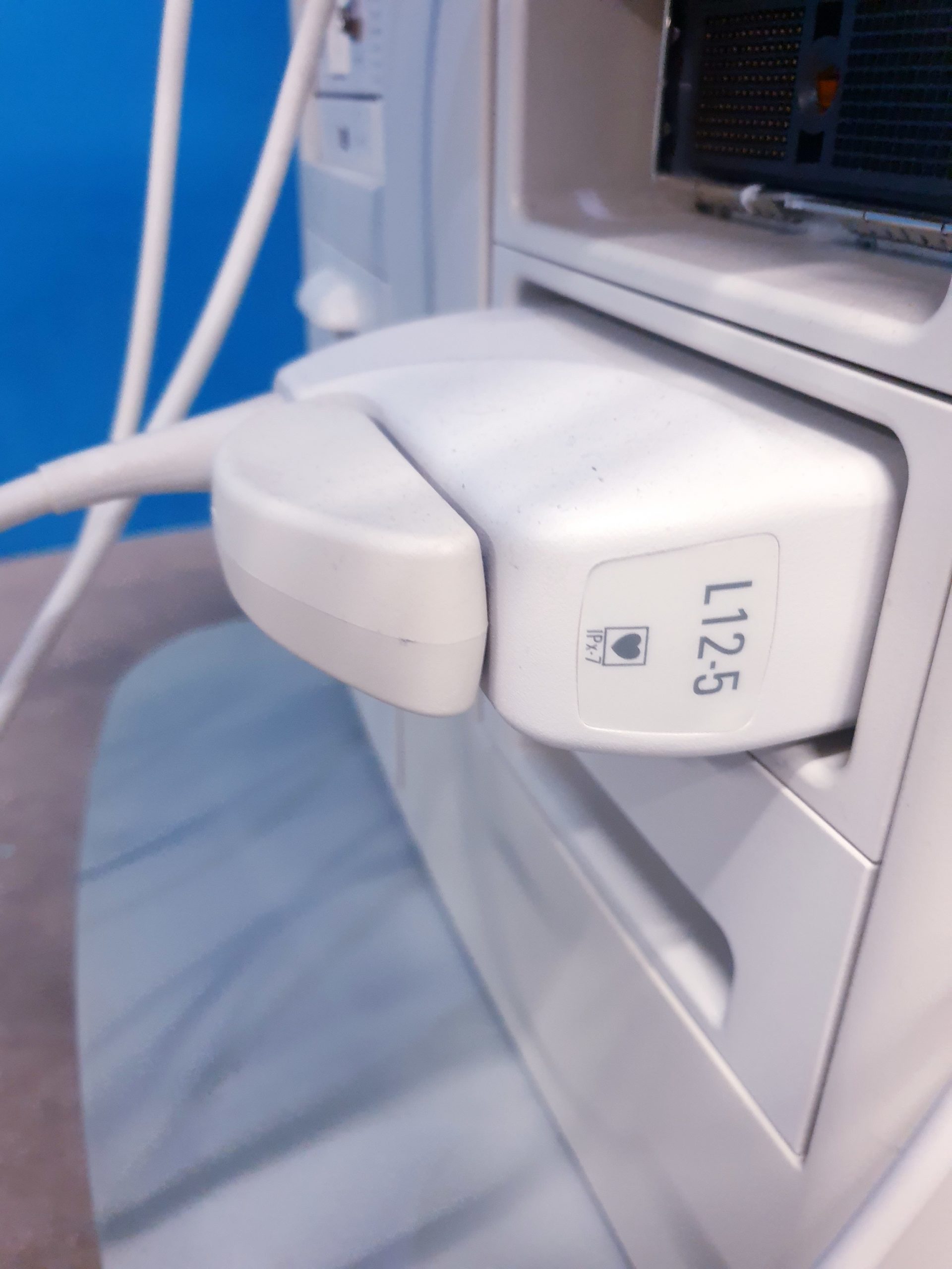Philips HD11XE – HD 11 XE Farbdoppler+C5-2 Konvex+L12-5 Linear+ S4-2 array Sonde thumbnail 6