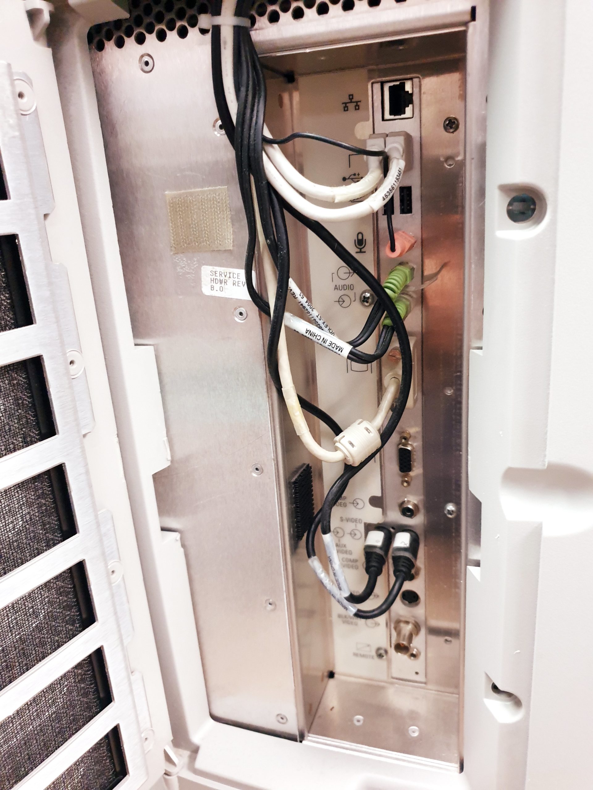 Philips iE33 – IE33 + S5-1 Echo + L11-3 Linear Sonde + C5-2 Konvex – Kardiomaschine – Kardio Ultraschallgerät thumbnail 26