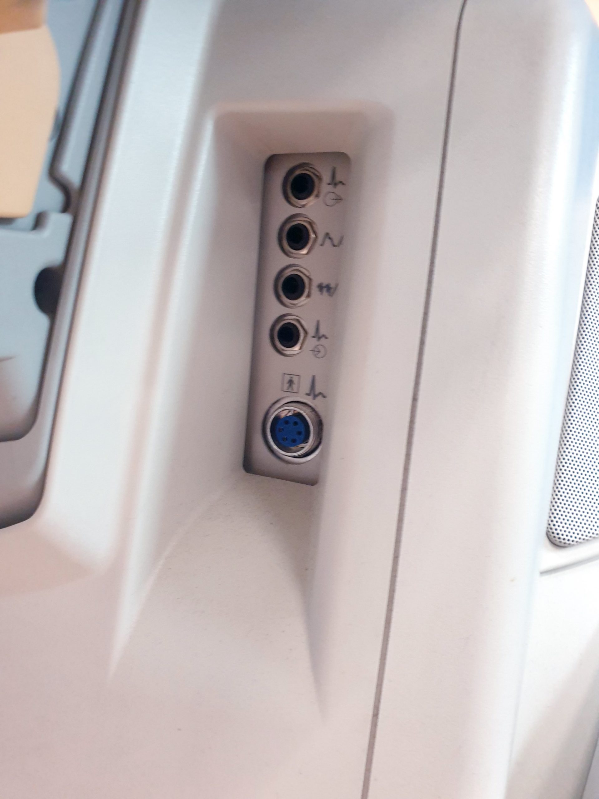 Philips IE33 IE 33 – Ultraschall- DEFEKT thumbnail 9