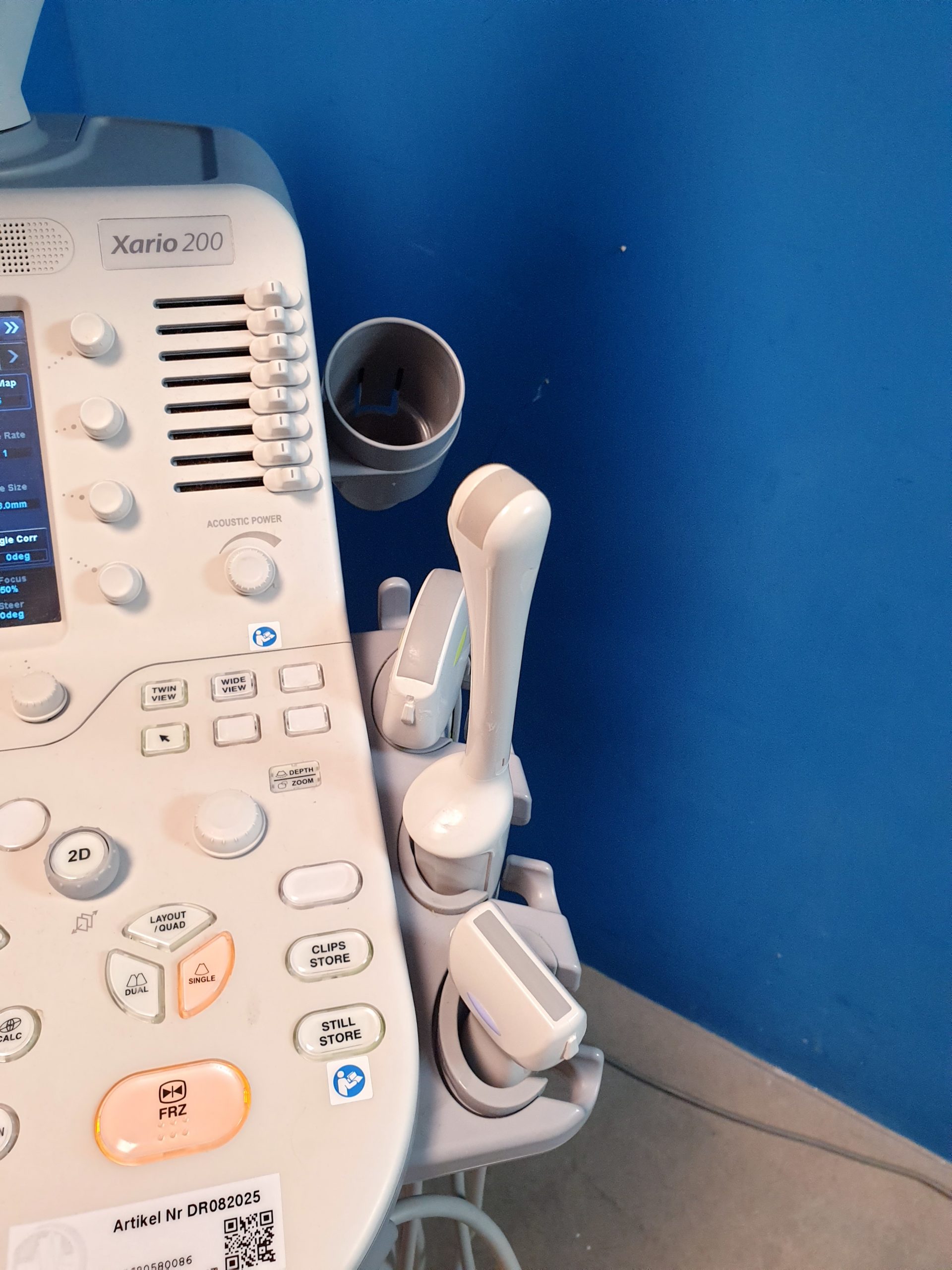Toshiba TUS-X200 Xario 200 + 6C1 + 11C3 + 18L7 Konvex Linear Endovaginal – DOM2015 thumbnail 6