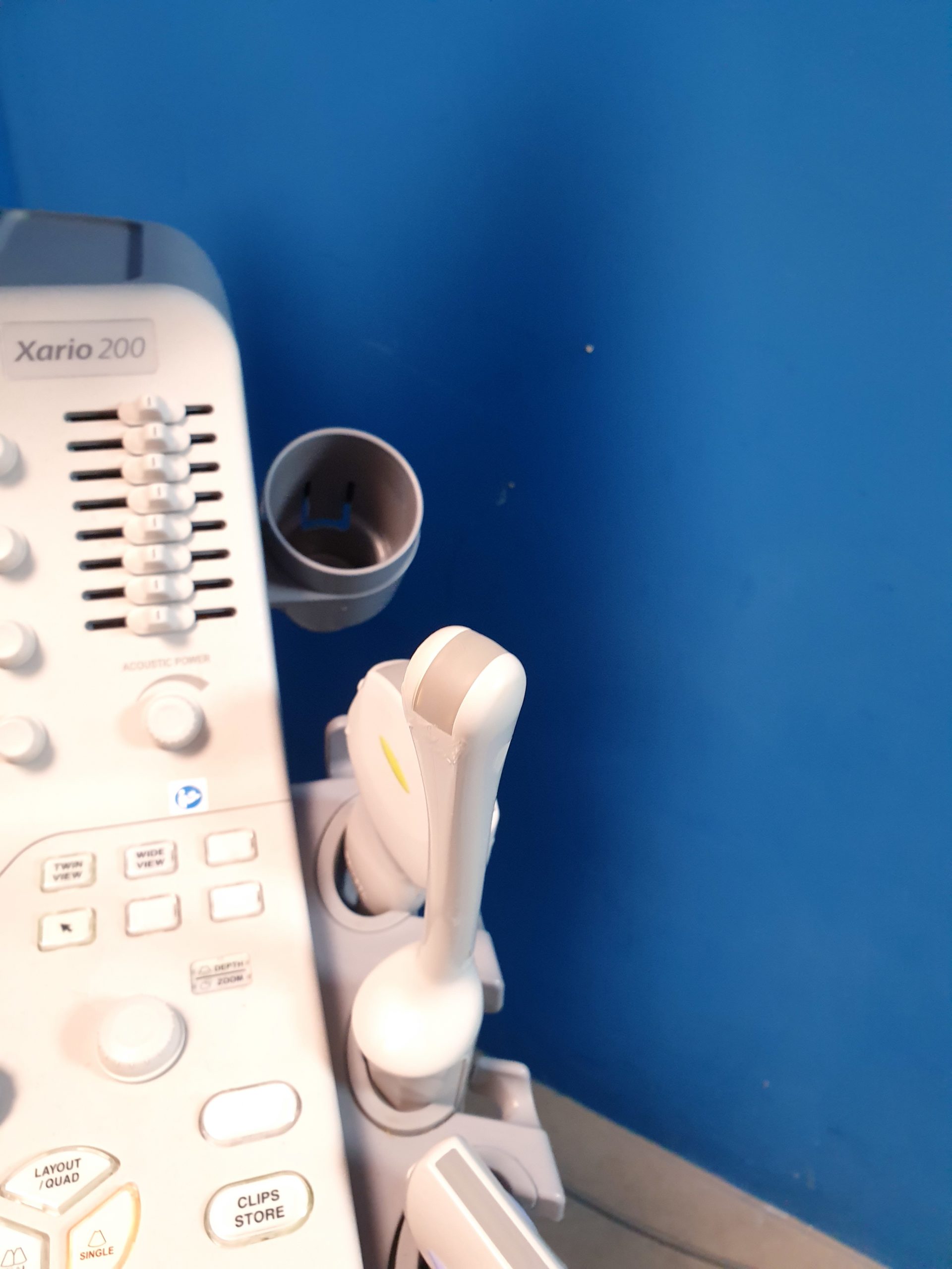 Toshiba TUS-X200 Xario 200 + 6C1 + 11C3 + 18L7 Konvex Linear Endovaginal – DOM2015 thumbnail 10