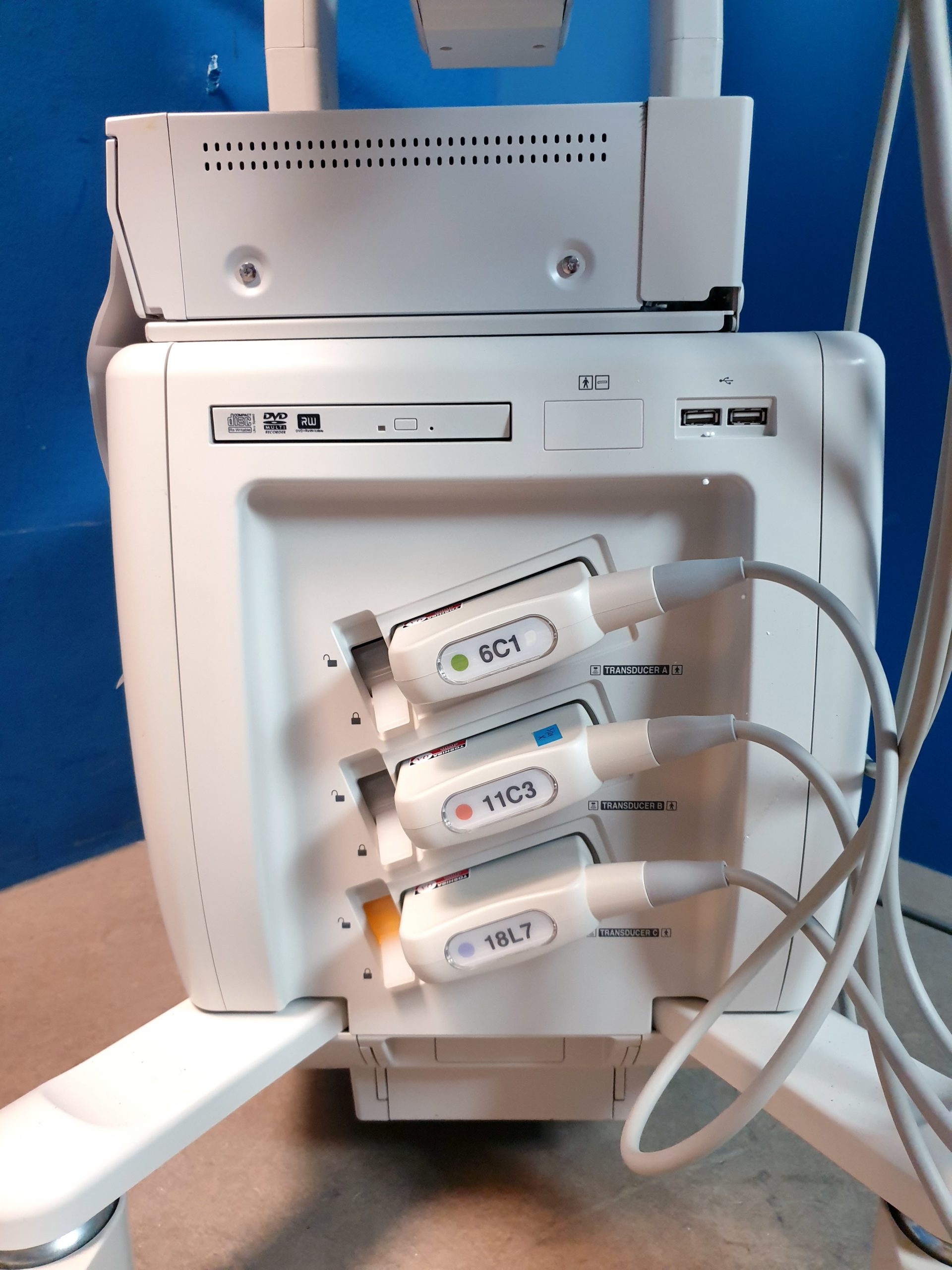 Toshiba TUS-X200 Xario 200 + 6C1 + 11C3 + 18L7 Konvex Linear Endovaginal – DOM2015 thumbnail 14
