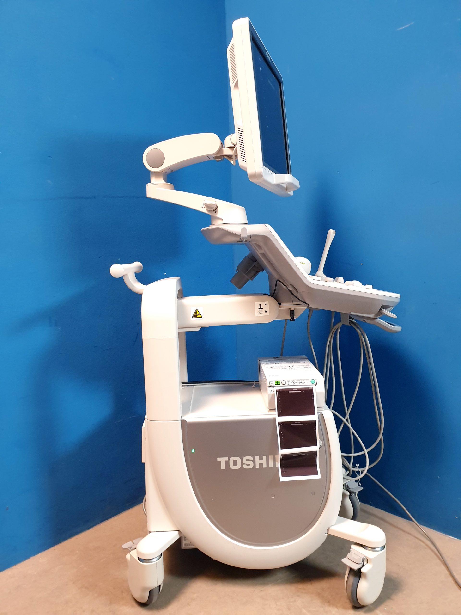 Toshiba TUS-X200 Xario 200 + 6C1 + 11C3 + 18L7 Konvex Linear Endovaginal – DOM2015 thumbnail 17
