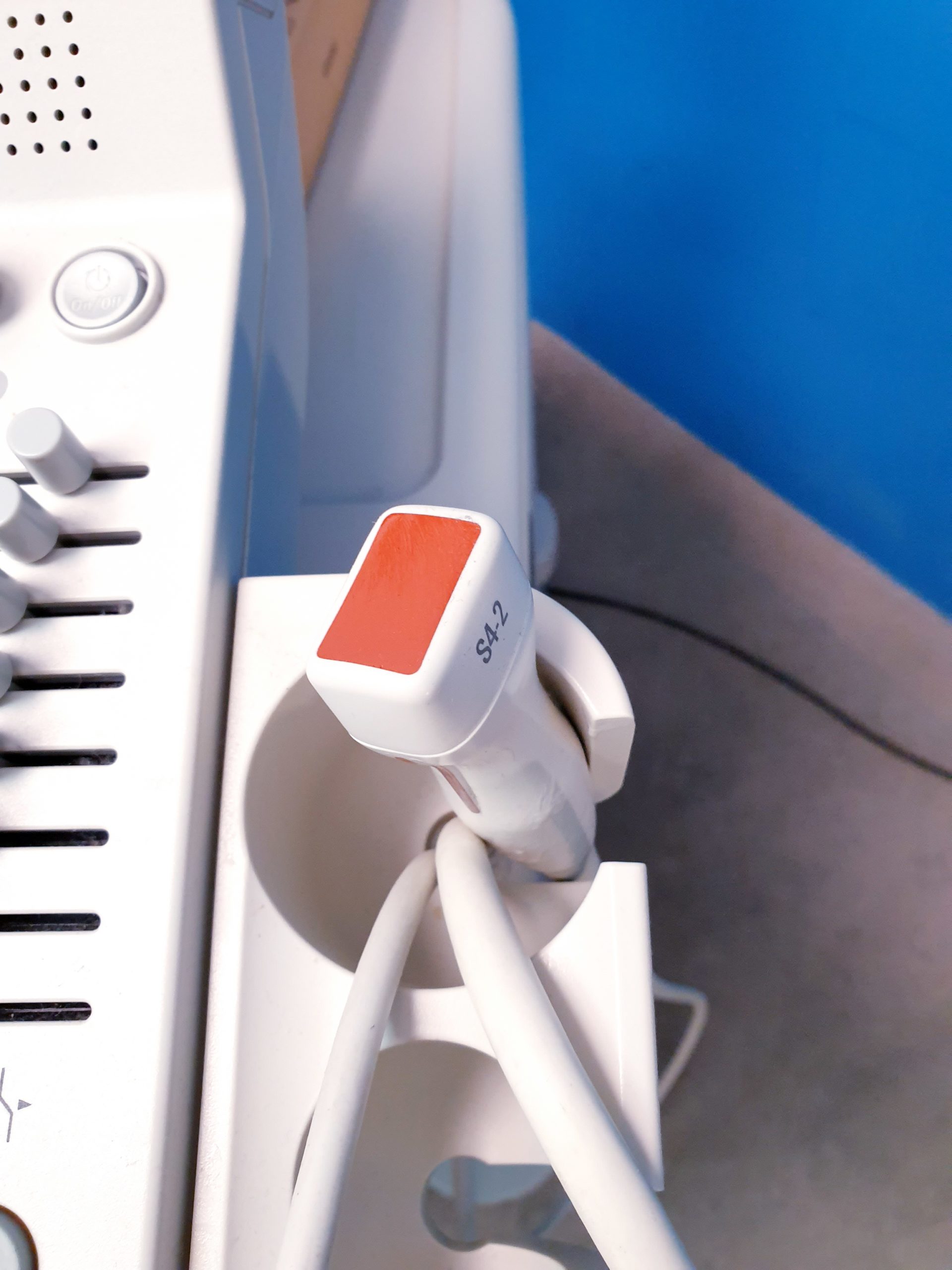 Philips HD7 XE Ultraschallgerät + S4-2 Echo Sonde + L12-5 Linear – Kardio- Doppler – Farbdoppler thumbnail 2