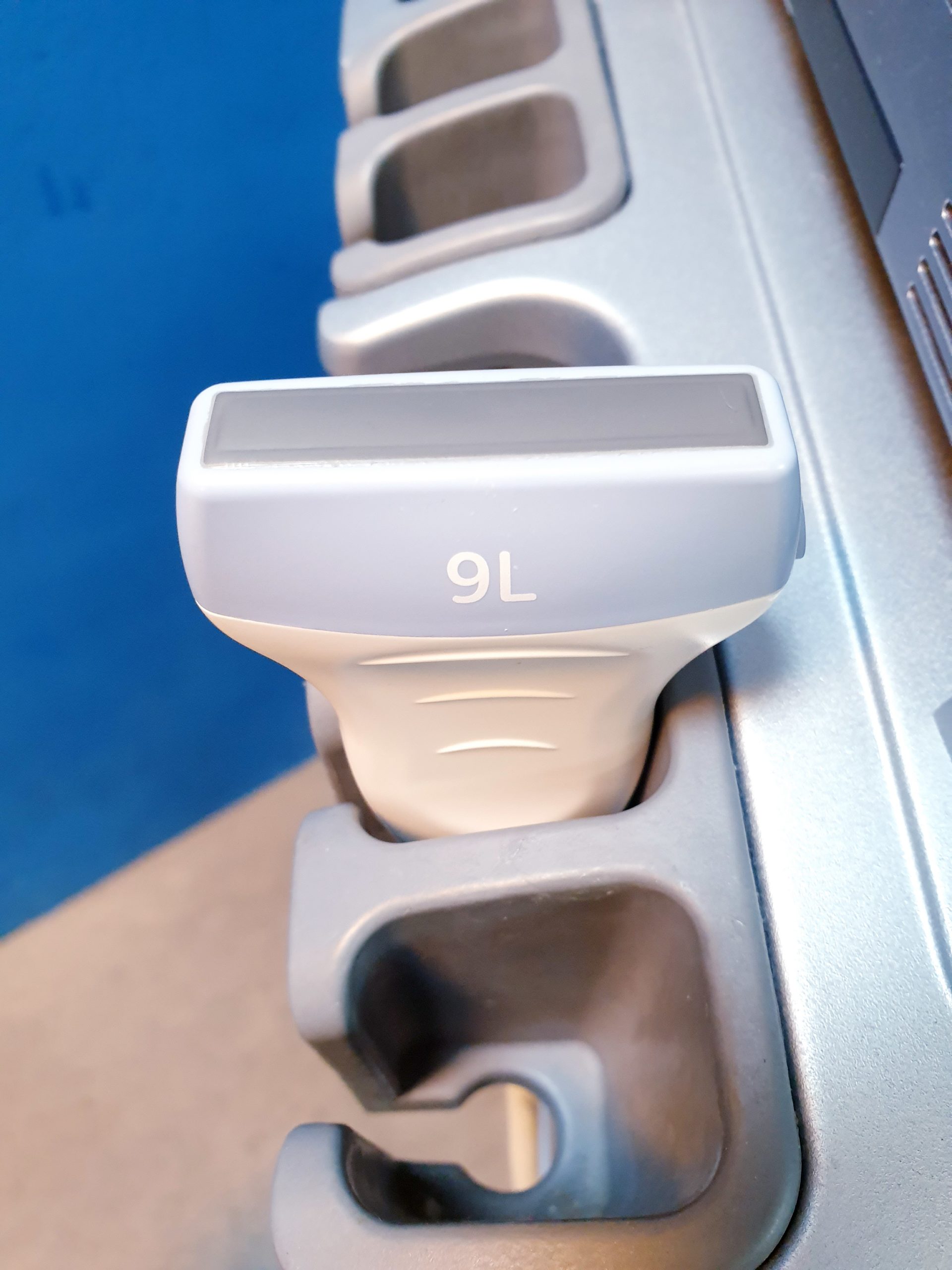 GE 9L RS REF 5212630 Ultrasound Transducer thumbnail 3