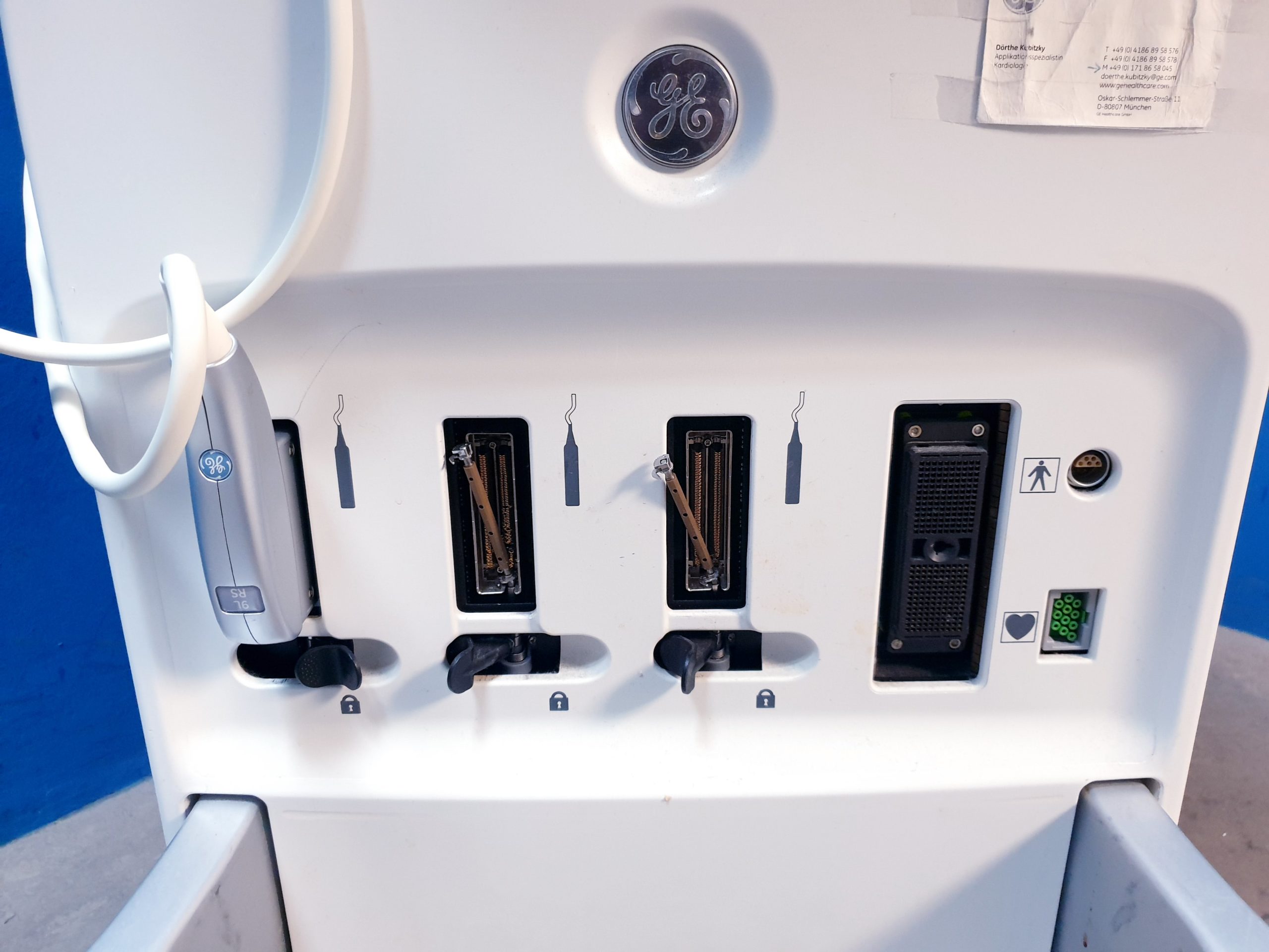 GE Vivid S6 S 6 Ultraschallgerät – Farbdoppler + 9L Linear Sonde Anschlüsse sind defekt thumbnail 9